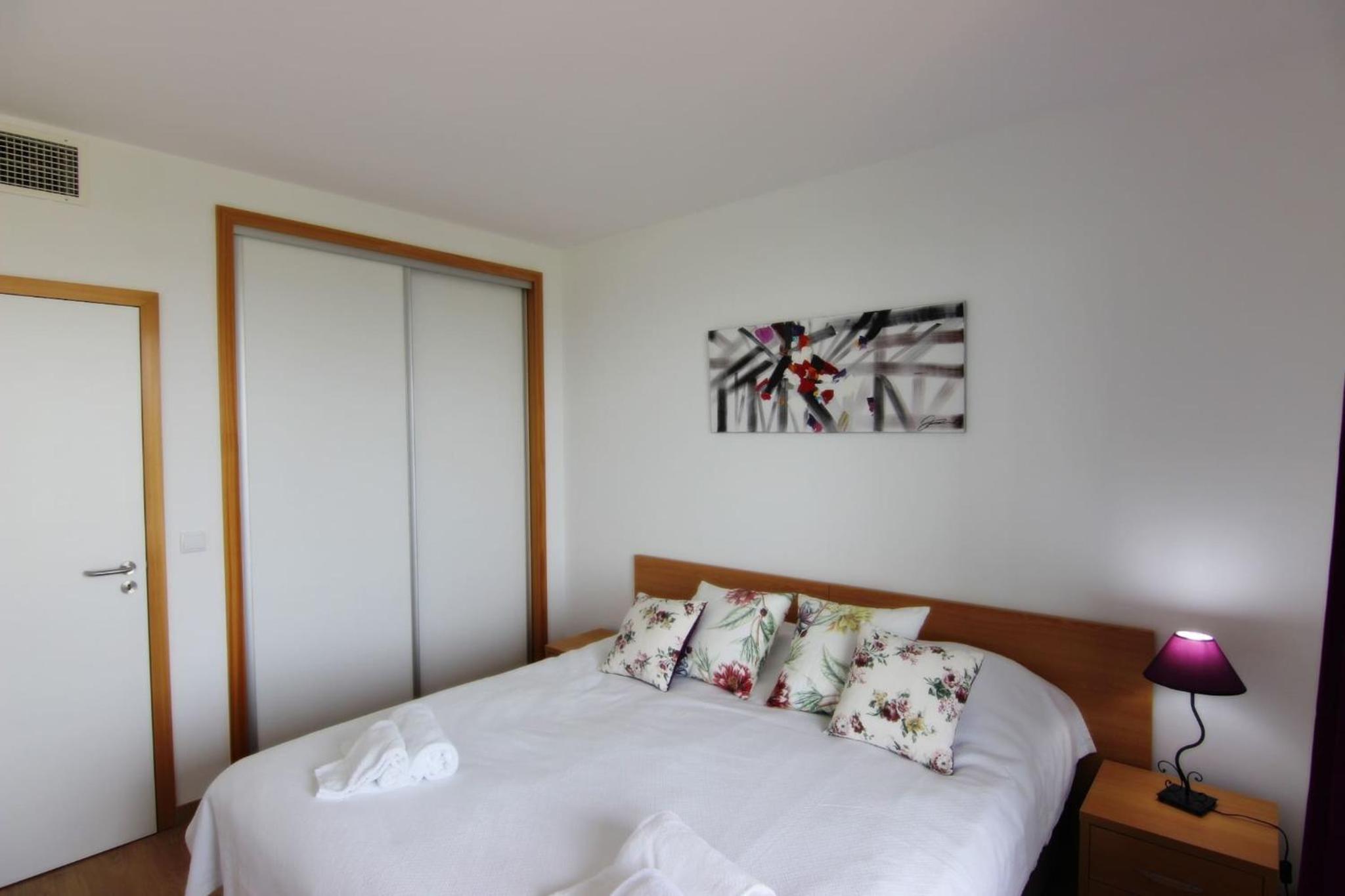 One-Bedroom Apartment photo 3