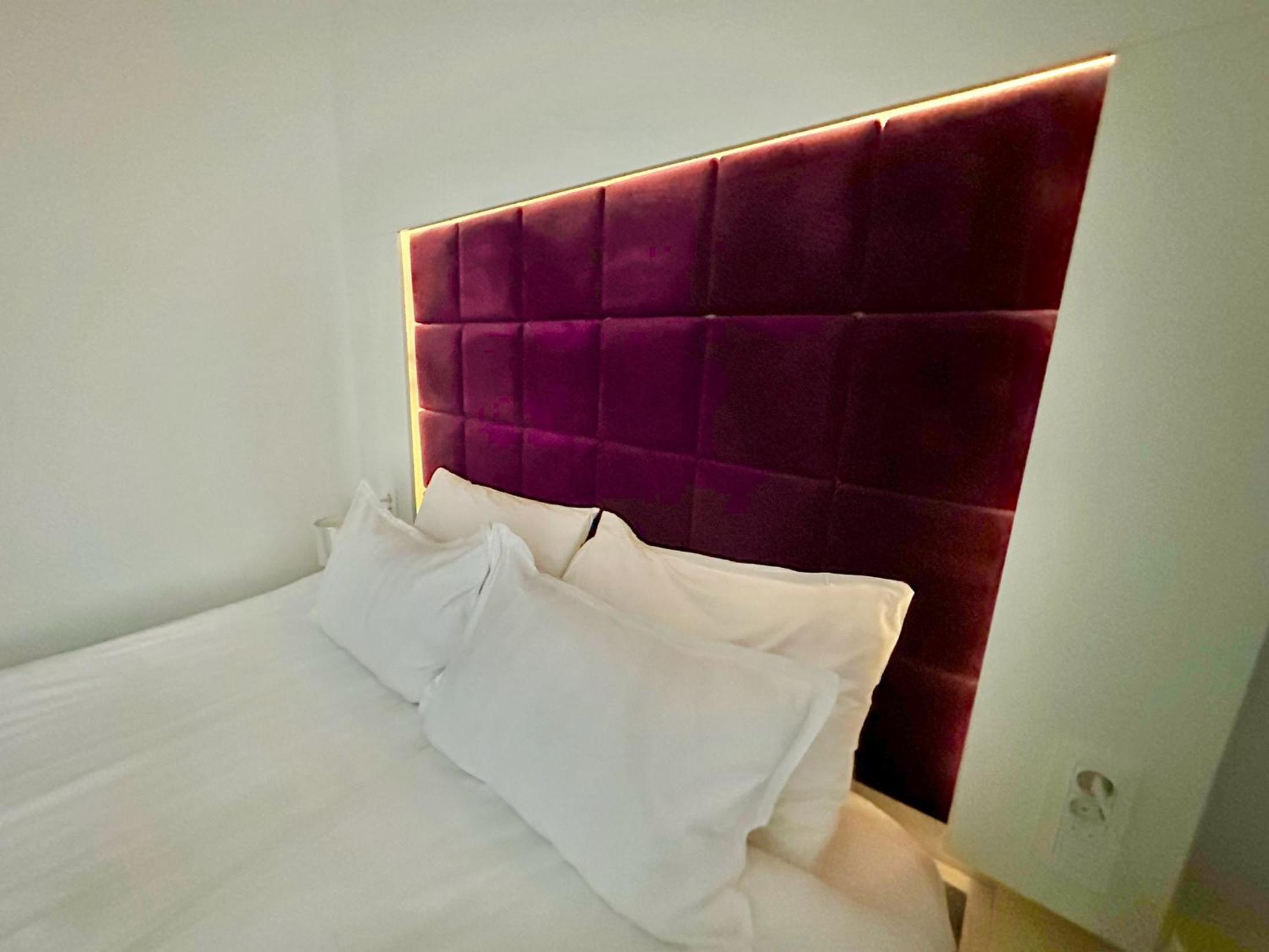 Double Room - Photo 12