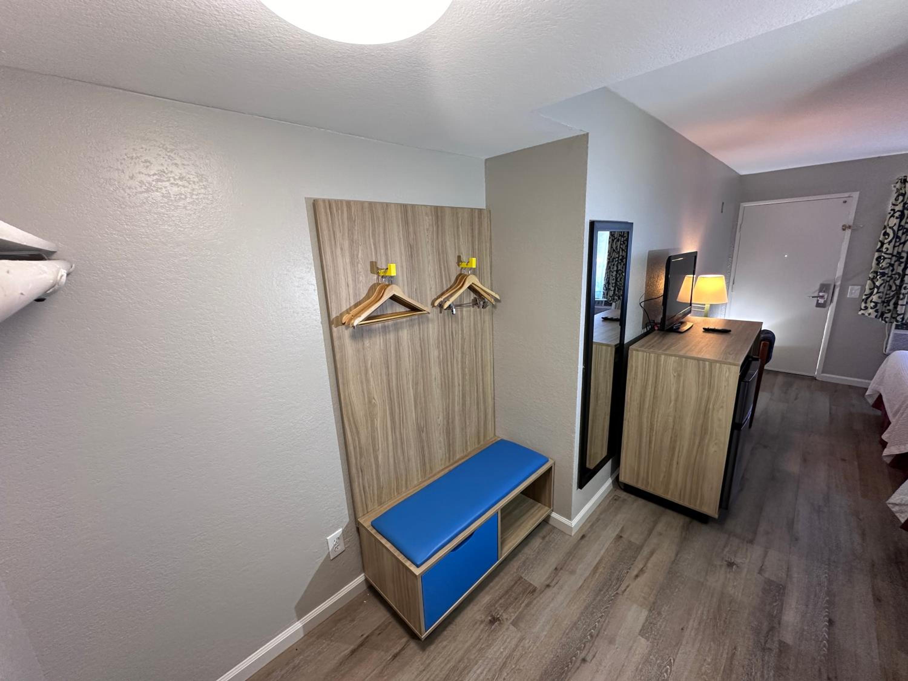 Double Room with Two Double Beds - Non-Smoking - Photo 1