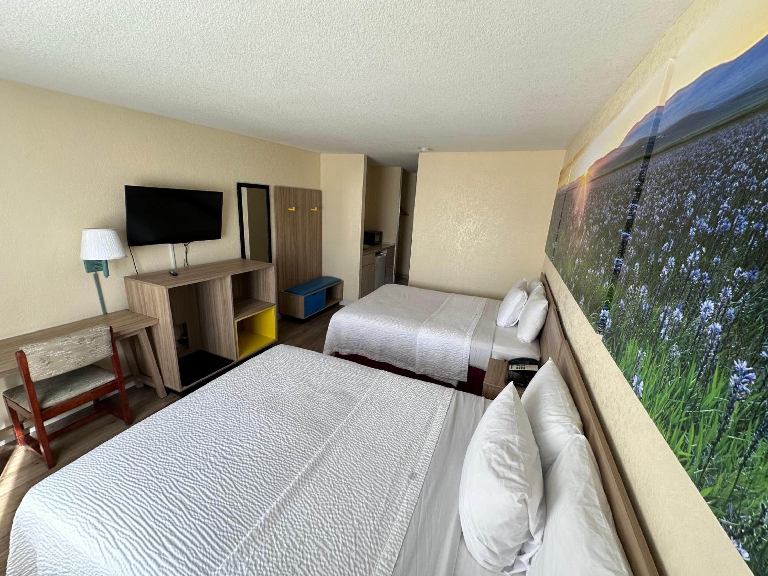 Studio Suite with Two Queen Beds - Non-Smoking - Photo 1