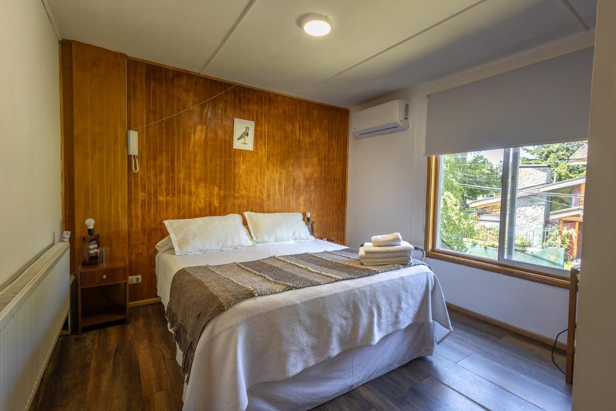 Queen Room photo 1