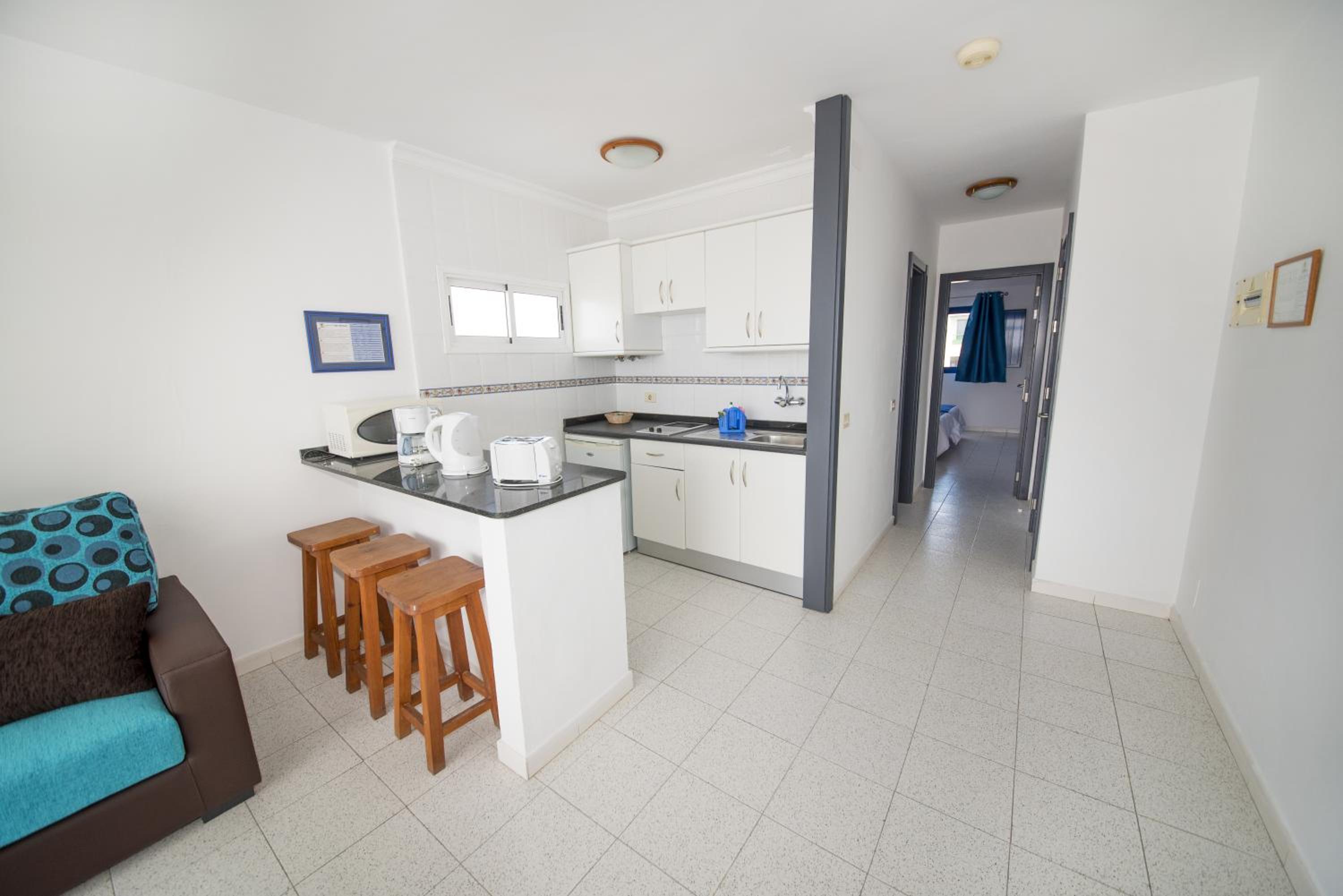 Apartment with Sea View - Photo 18