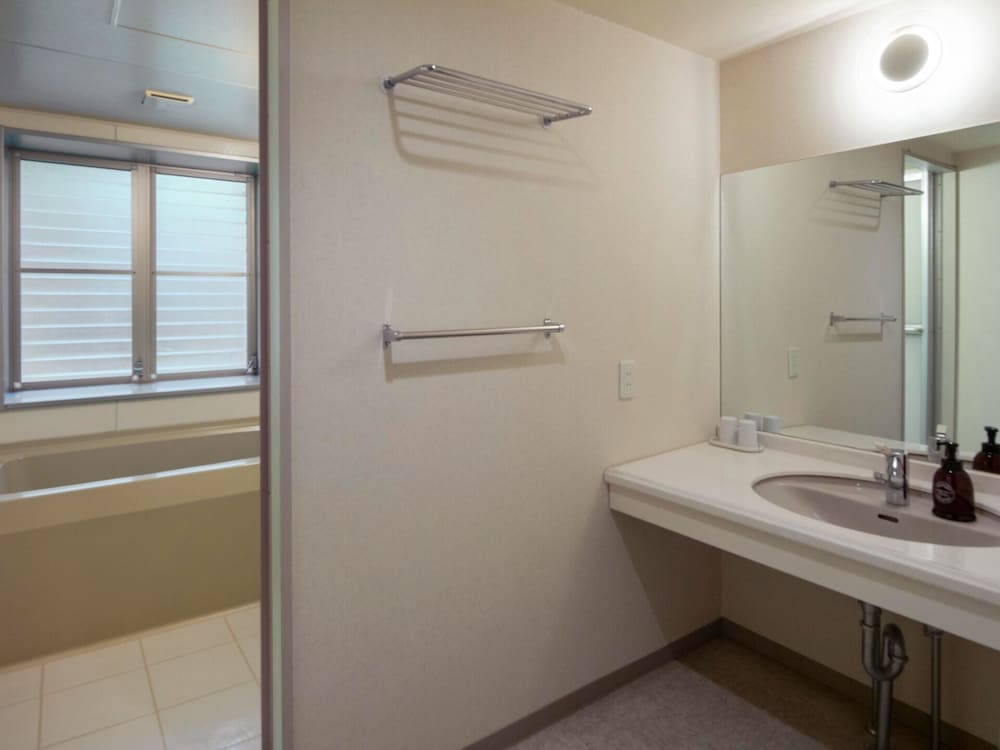 Standard Japanese-Western-Style Room (Non-smoking) photo 2