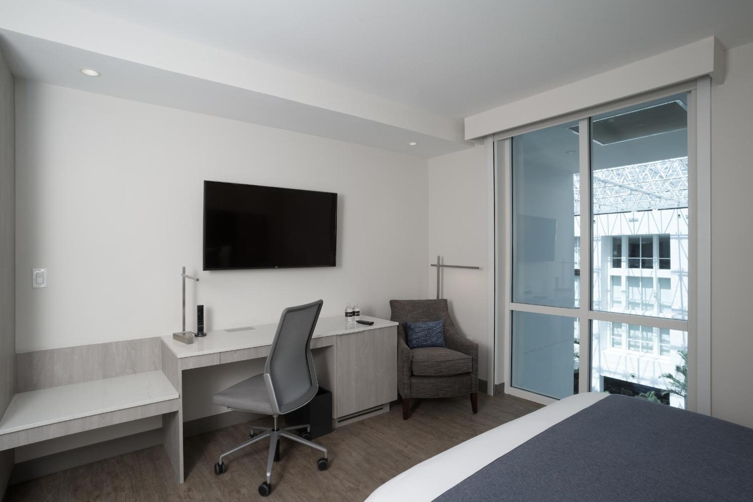 Two-Bedroom Suite photo 2
