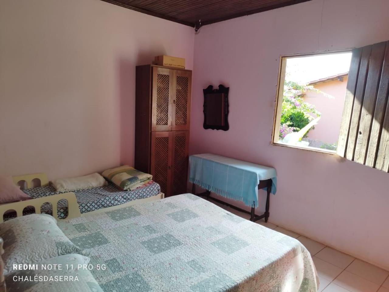 Five-Bedroom House photo 1