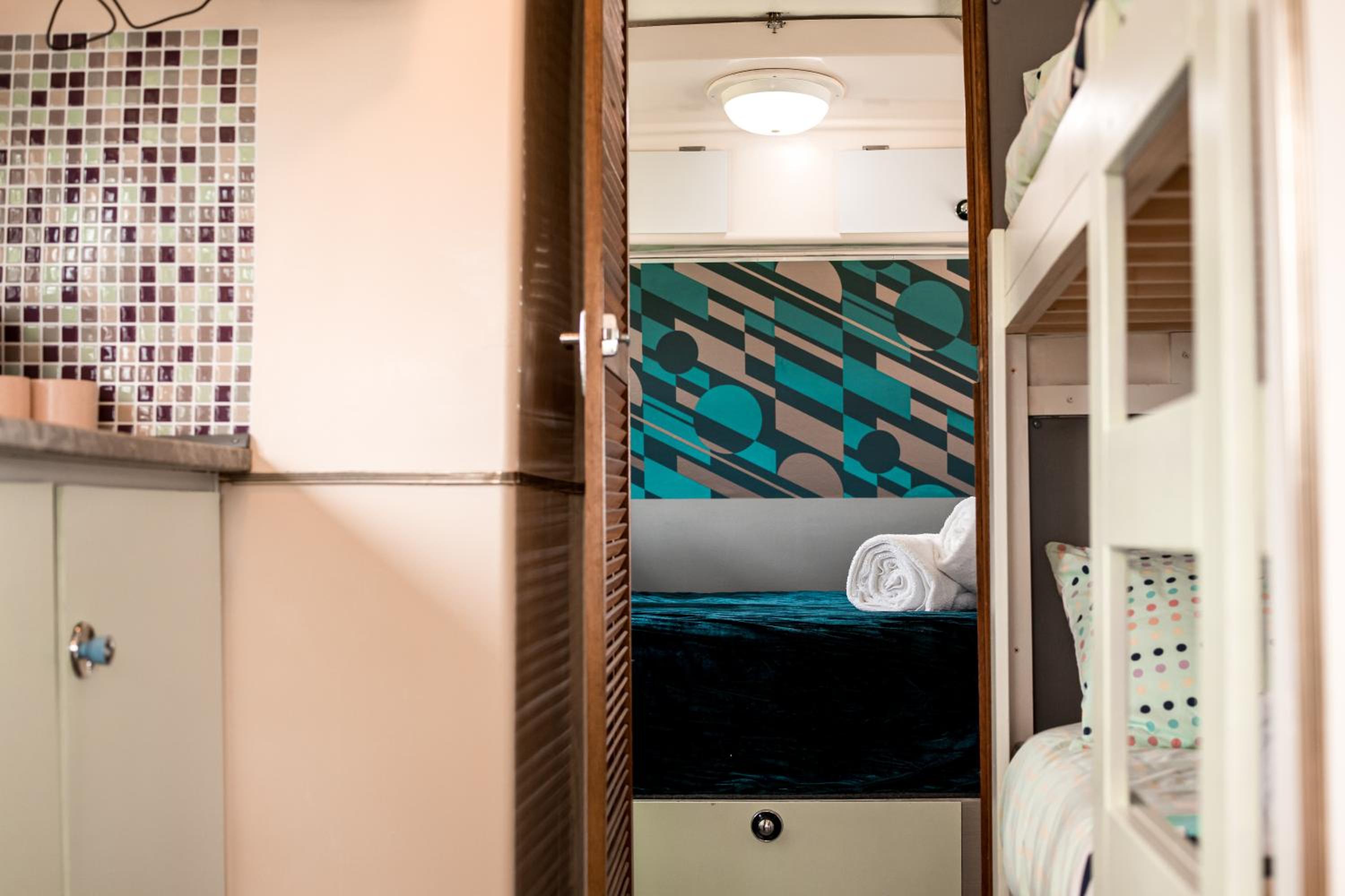 Economy Quadruple Room photo 1