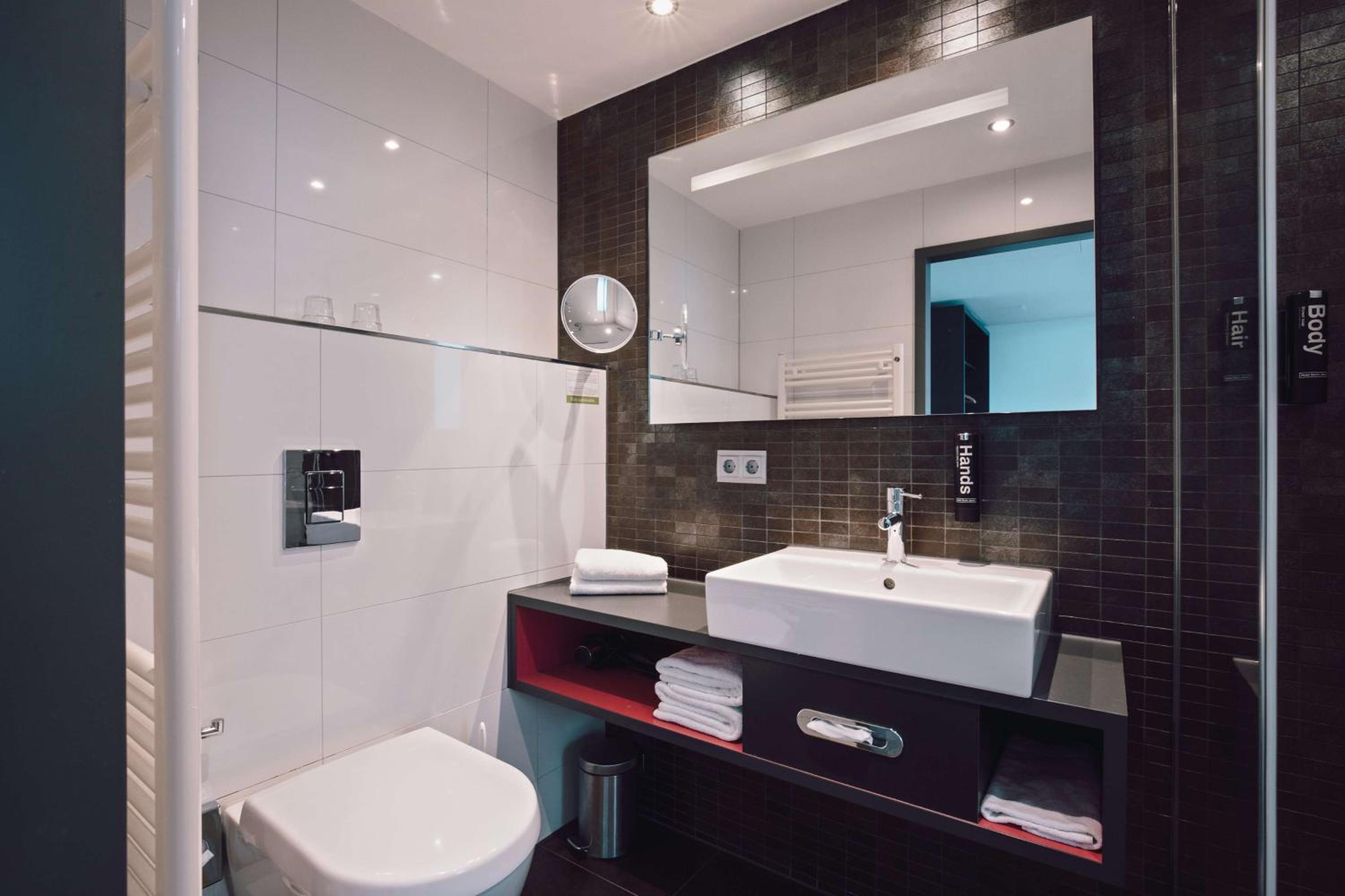 Premium Room - Photo 7