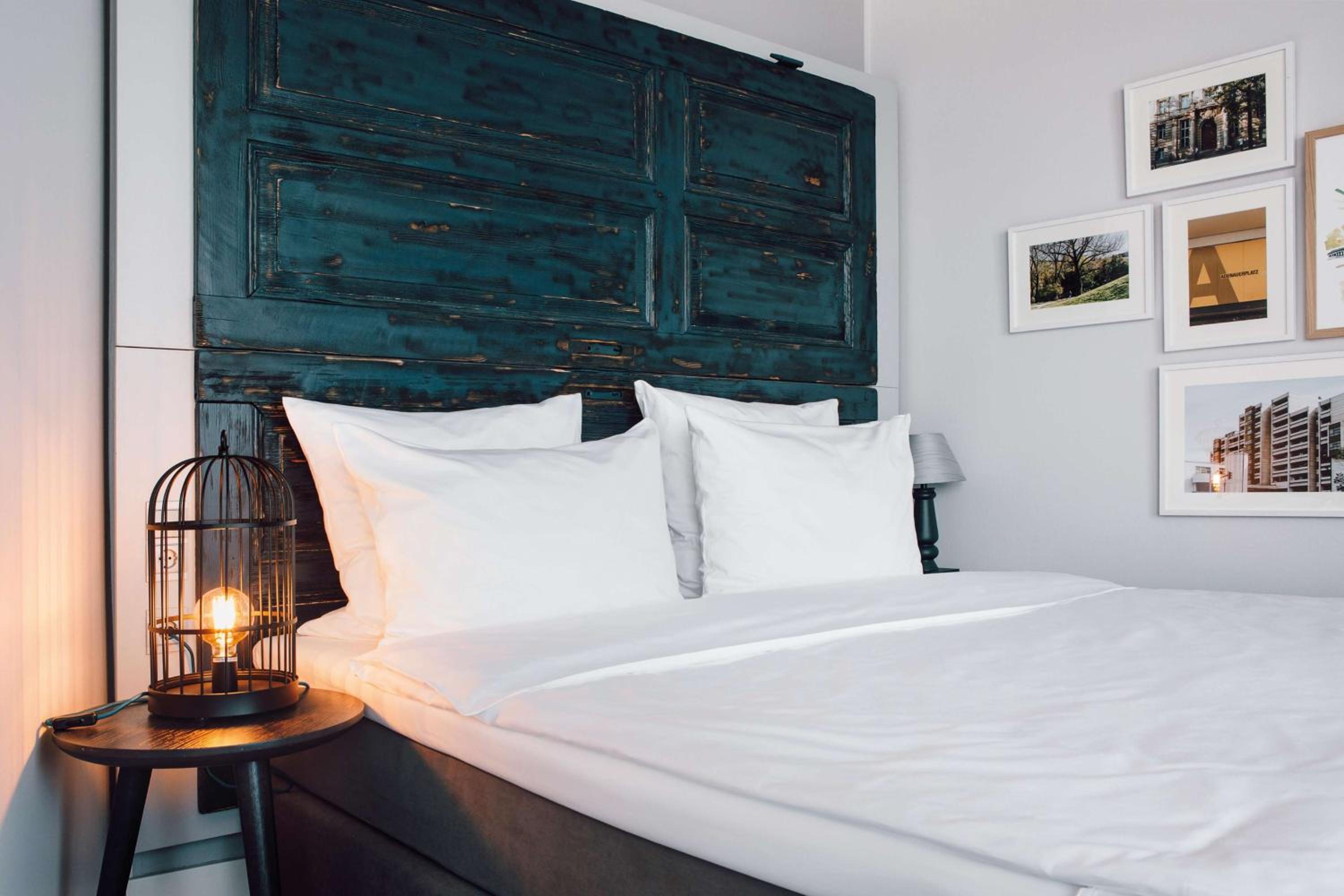 One-Bedroom Suite - Photo 7