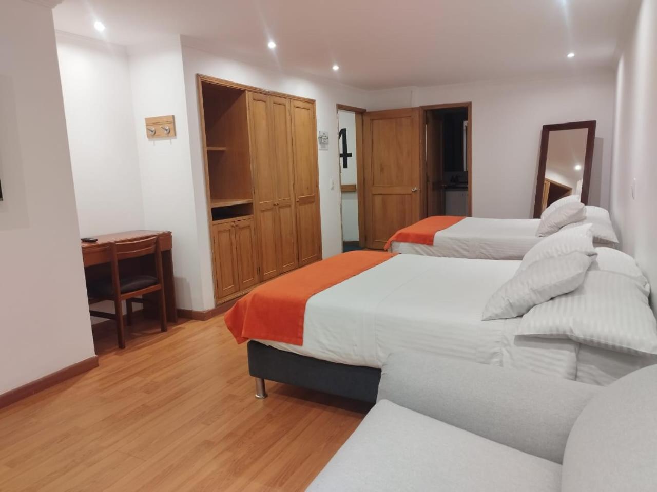 Standard Twin Room