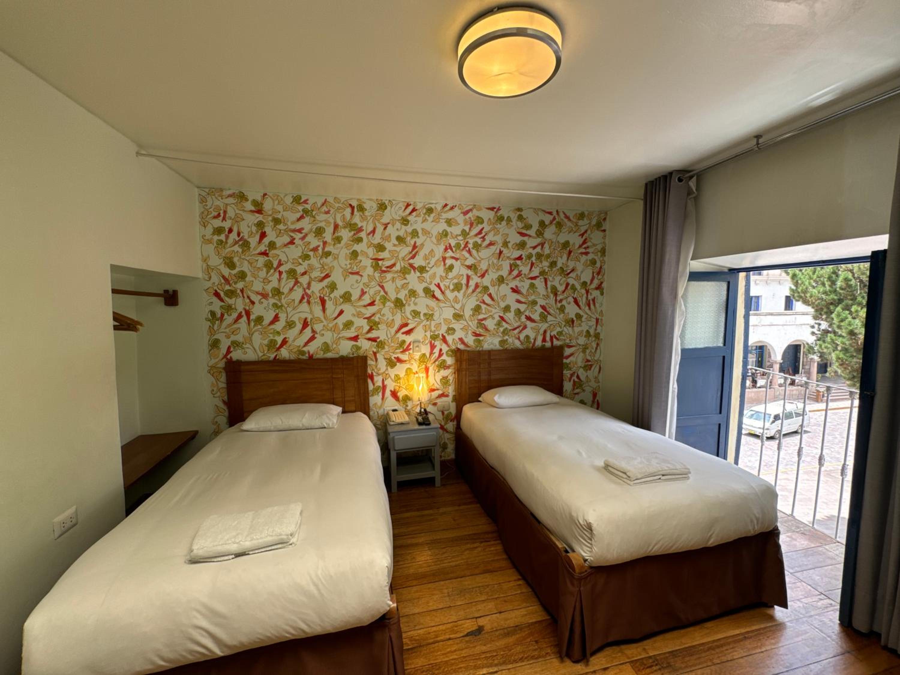 Twin Room - Photo 3