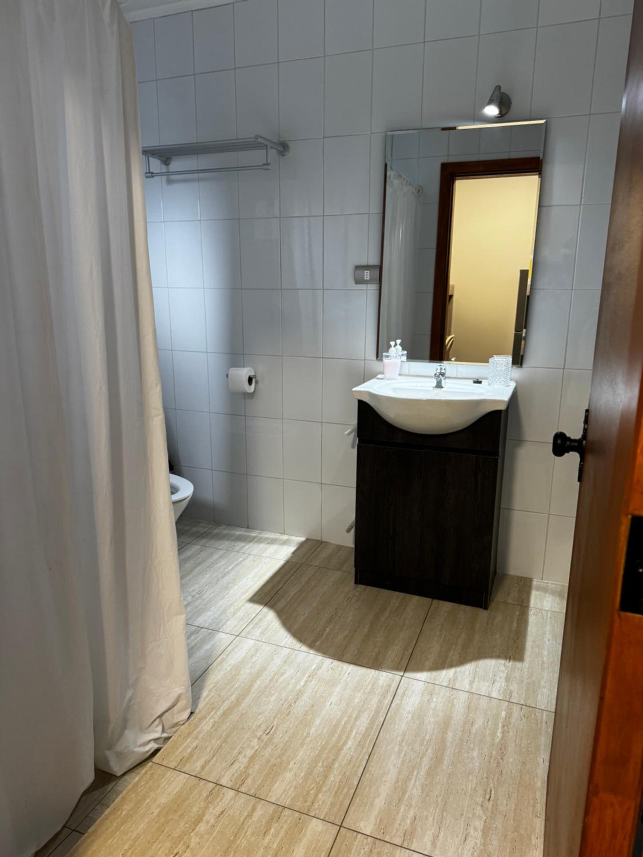 Family Room with Private Bathroom photo 3