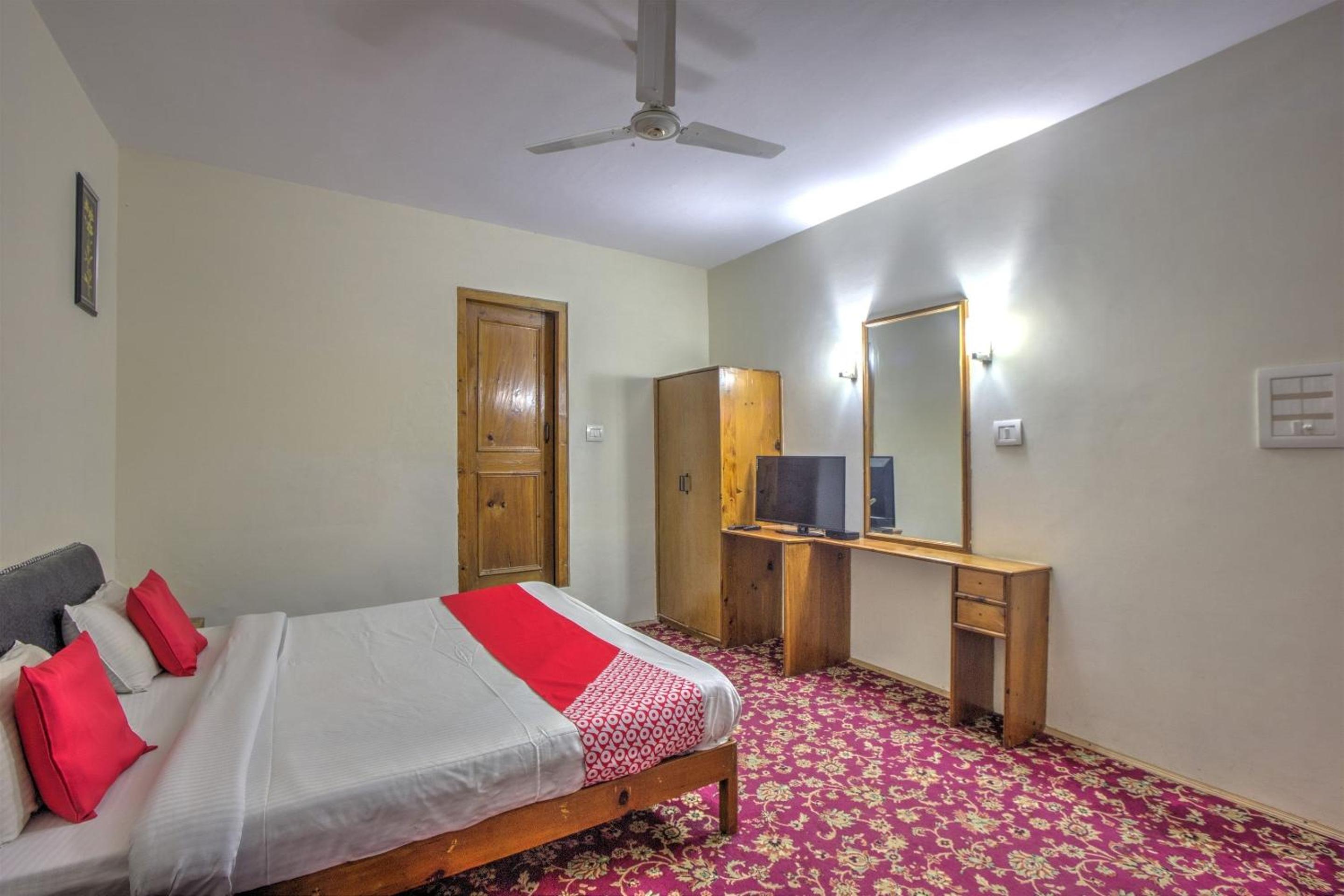Classic Triple Room - Photo 1