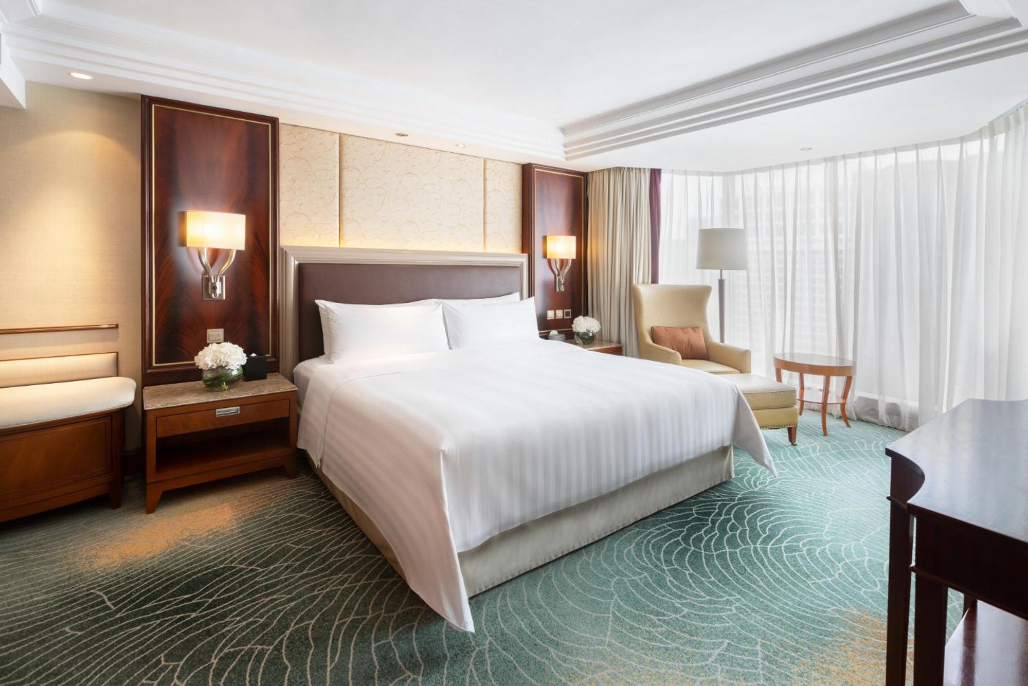 Executive Suite with Horizon Club Benefits thumbnail 6