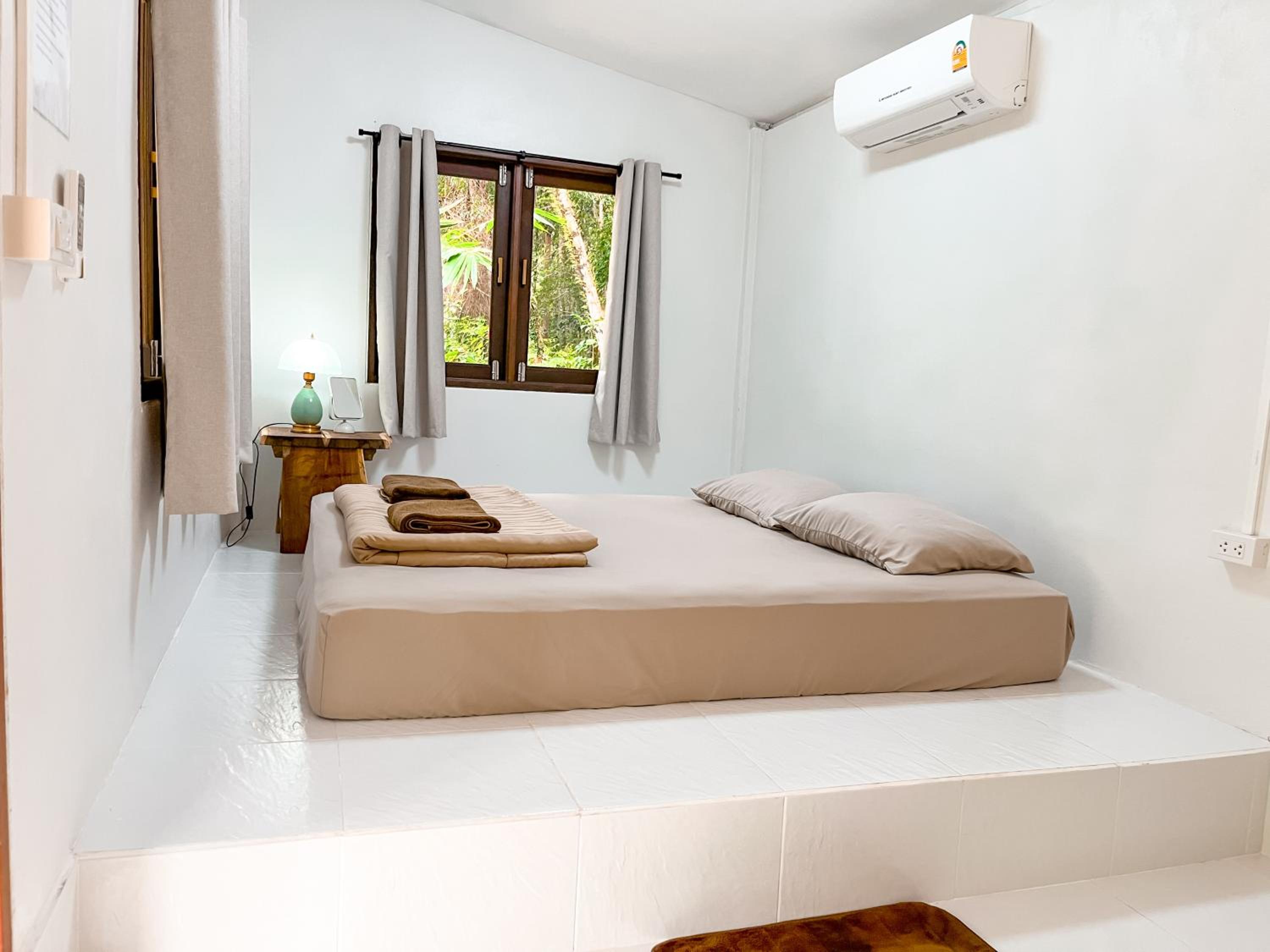 Deluxe Bungalow with Garden View - Photo 1