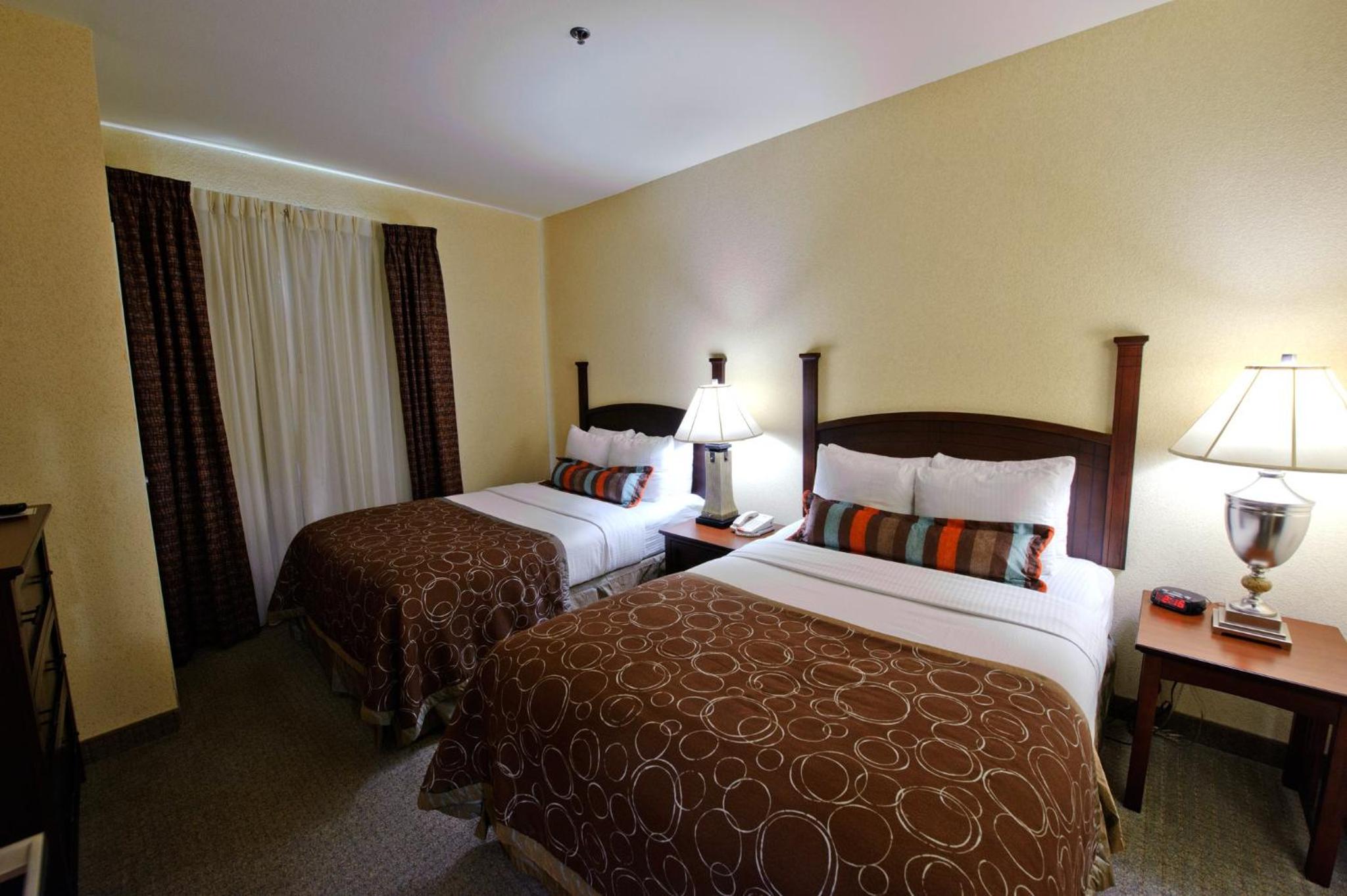 One-Bedroom Suite with Two Double Beds - Photo 1