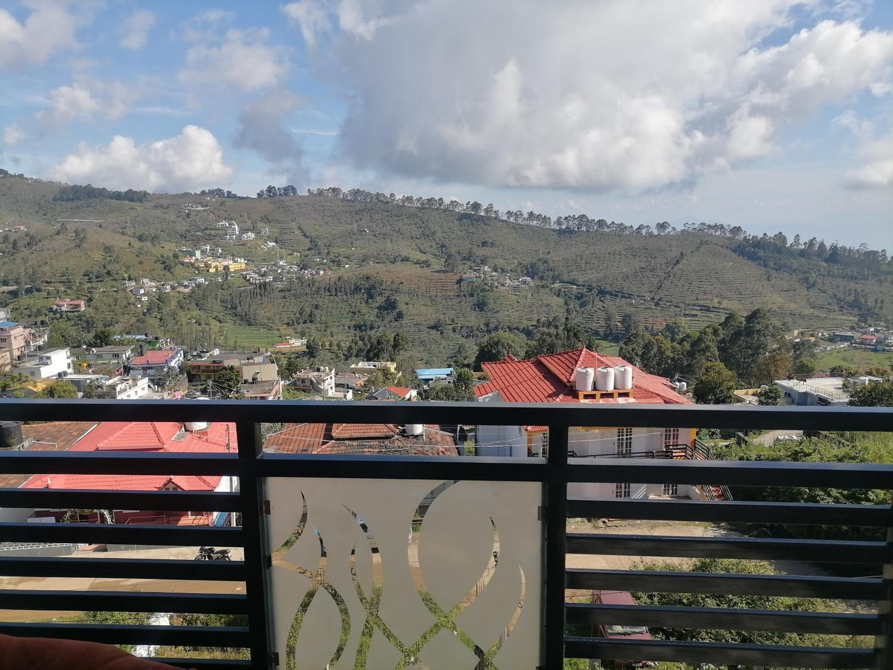 Twin Room with Balcony photo 3