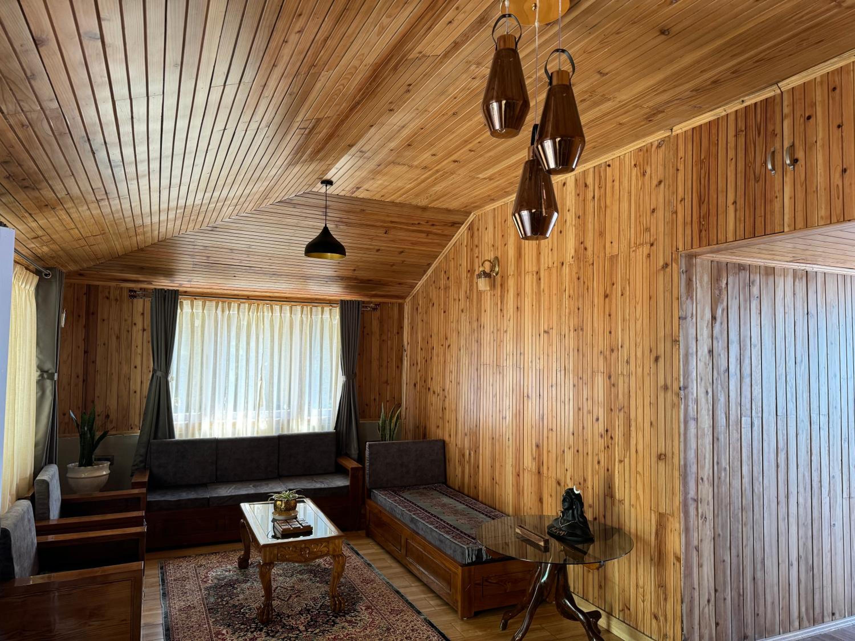 Three-Bedroom Villa photo 2