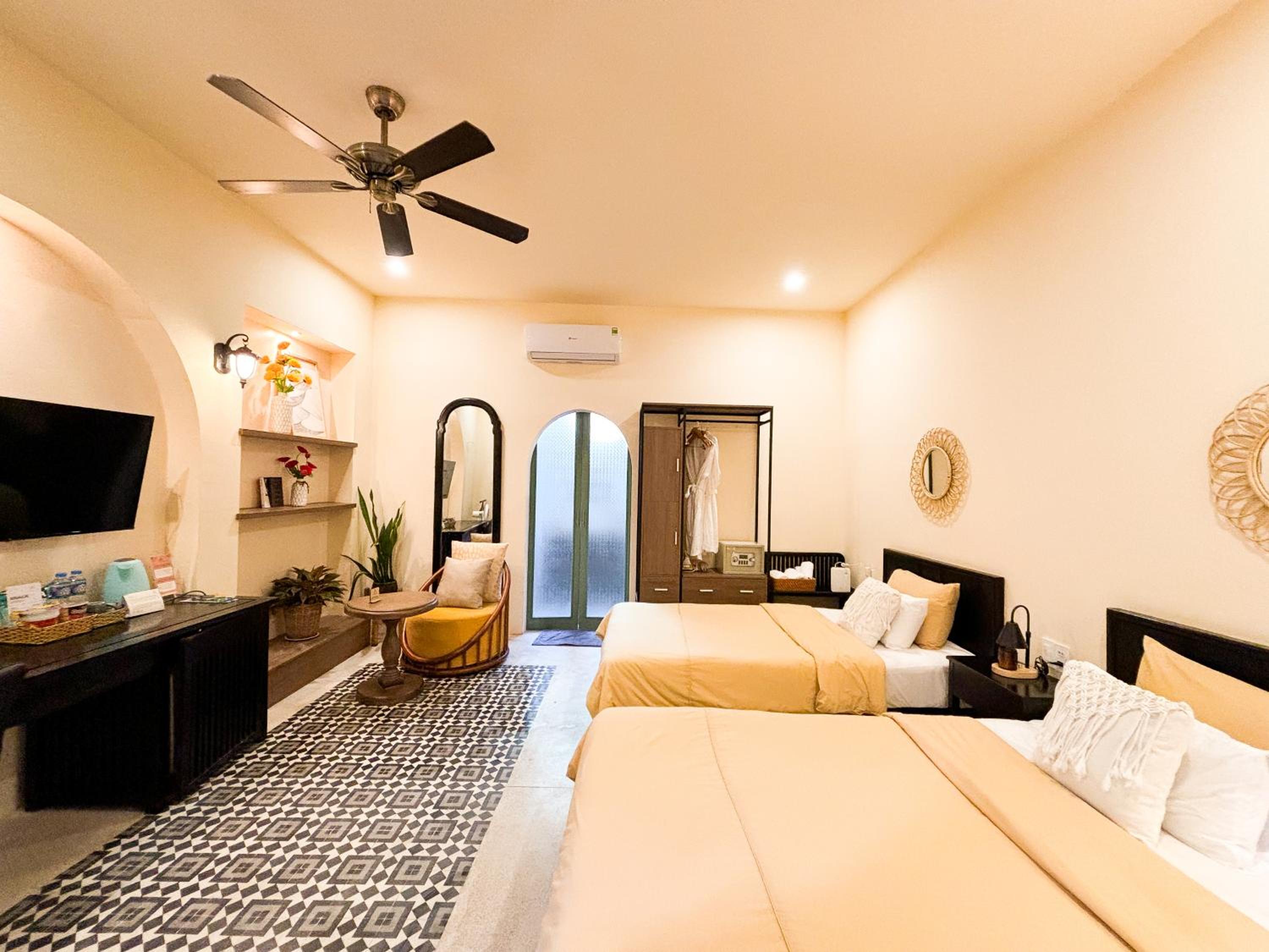 Standard Twin Room with Garden View