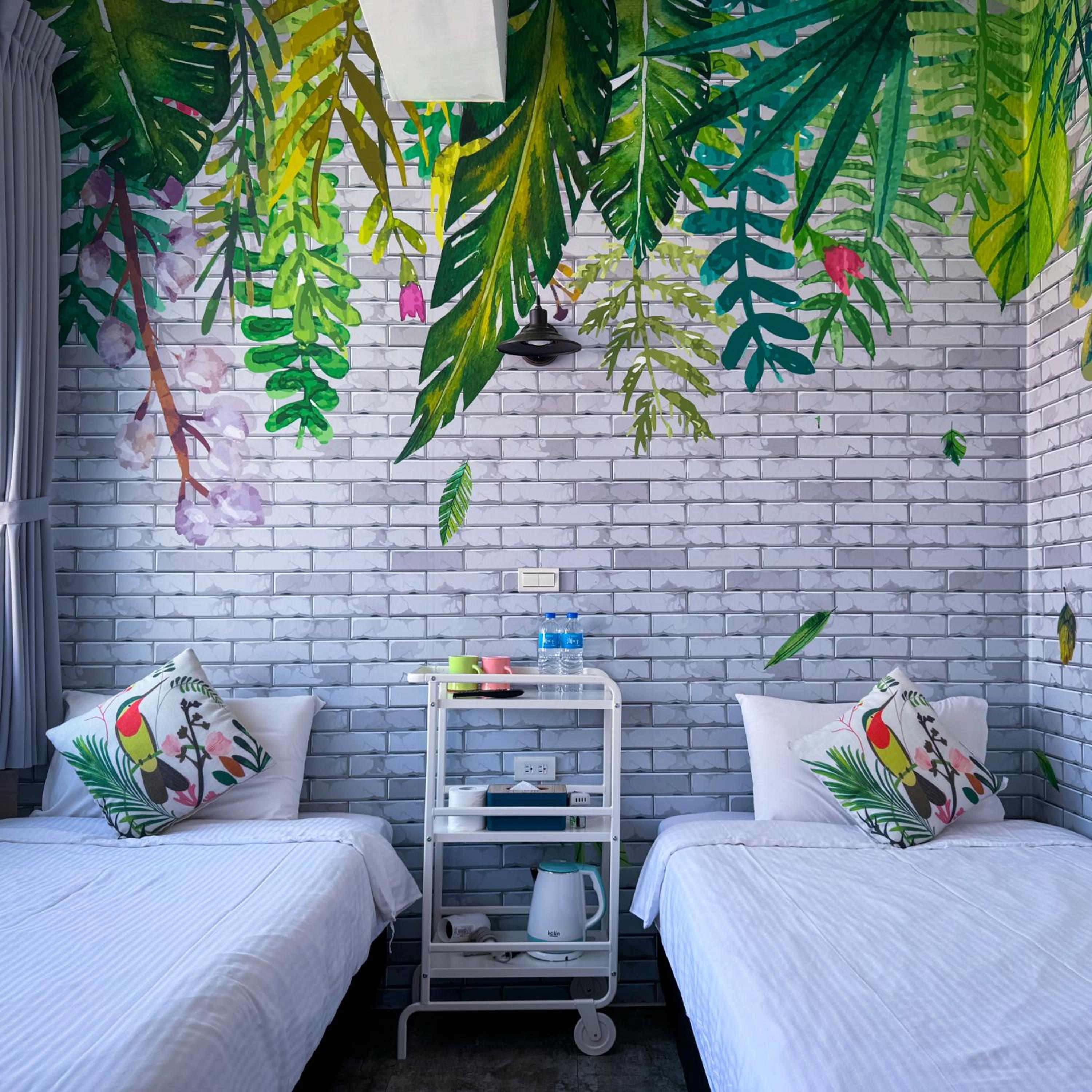 Standard Twin Room - Photo 6