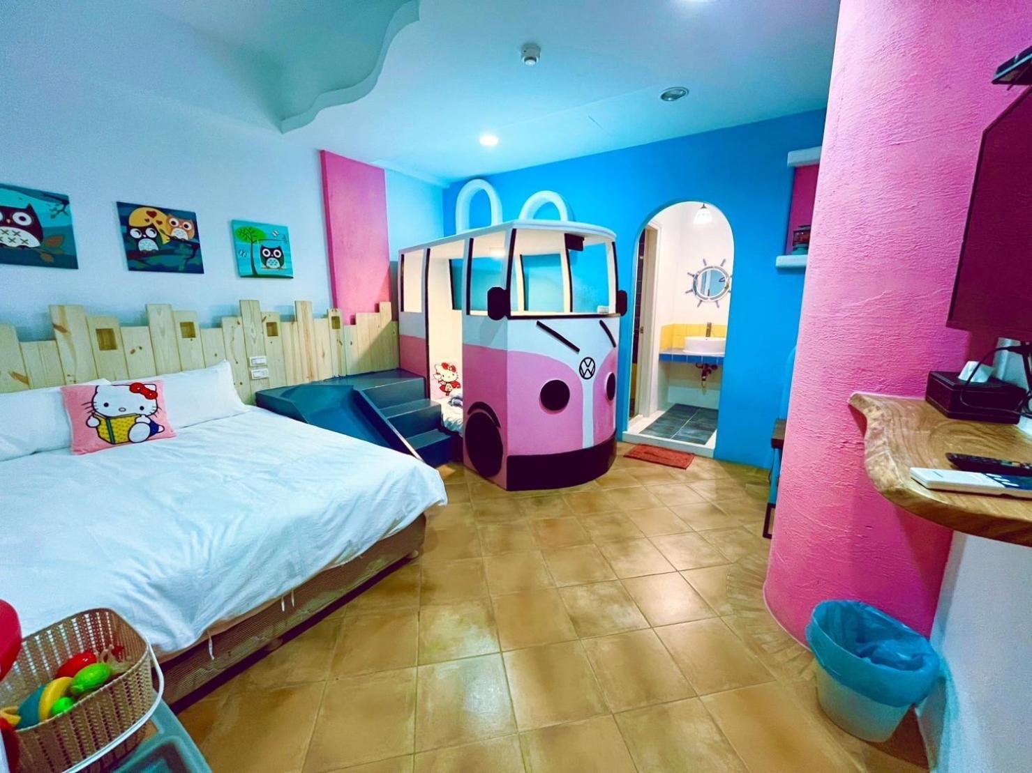 Triple Room - No Window