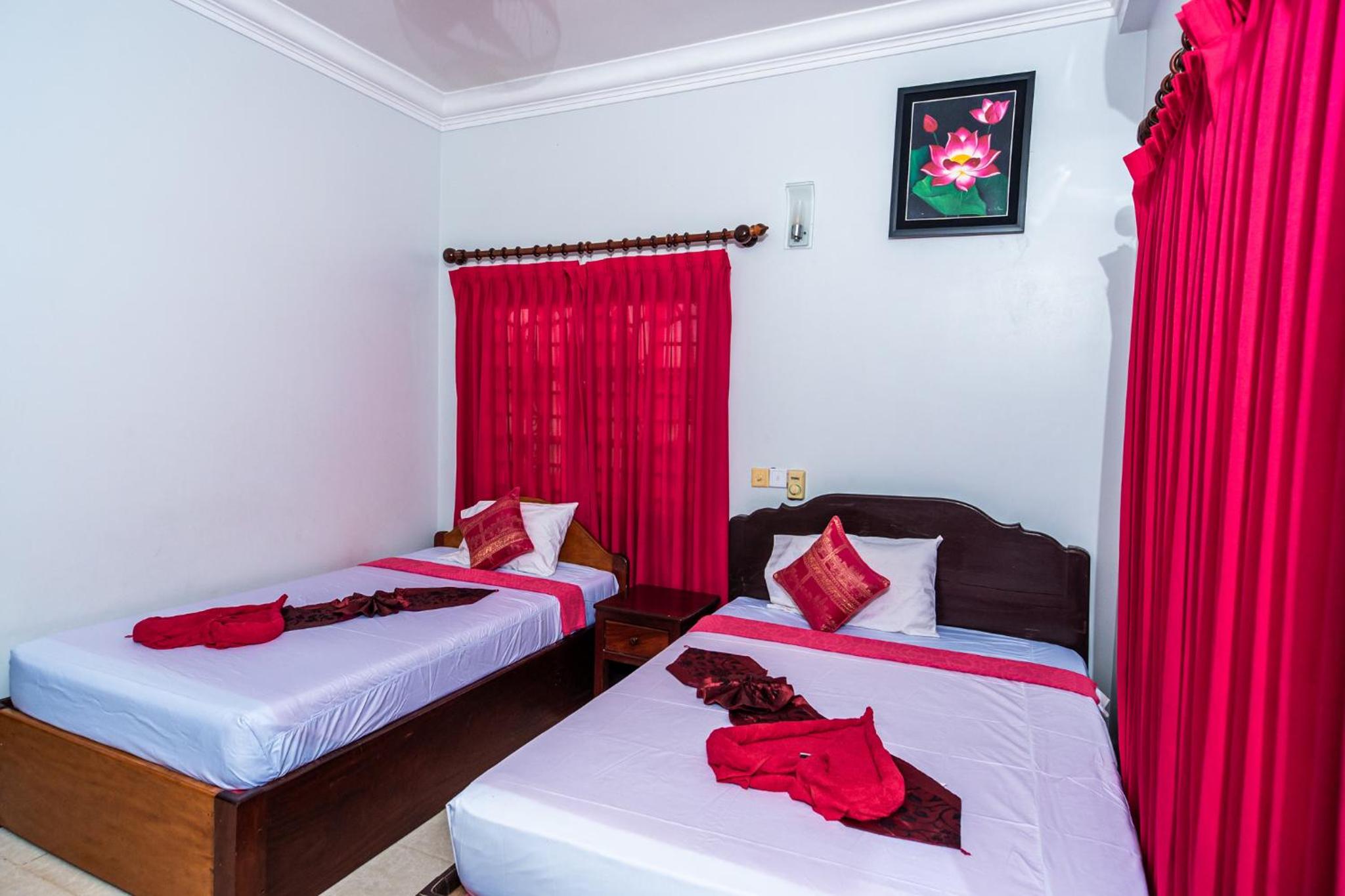 Standard Twin Room with Fan - Photo 2