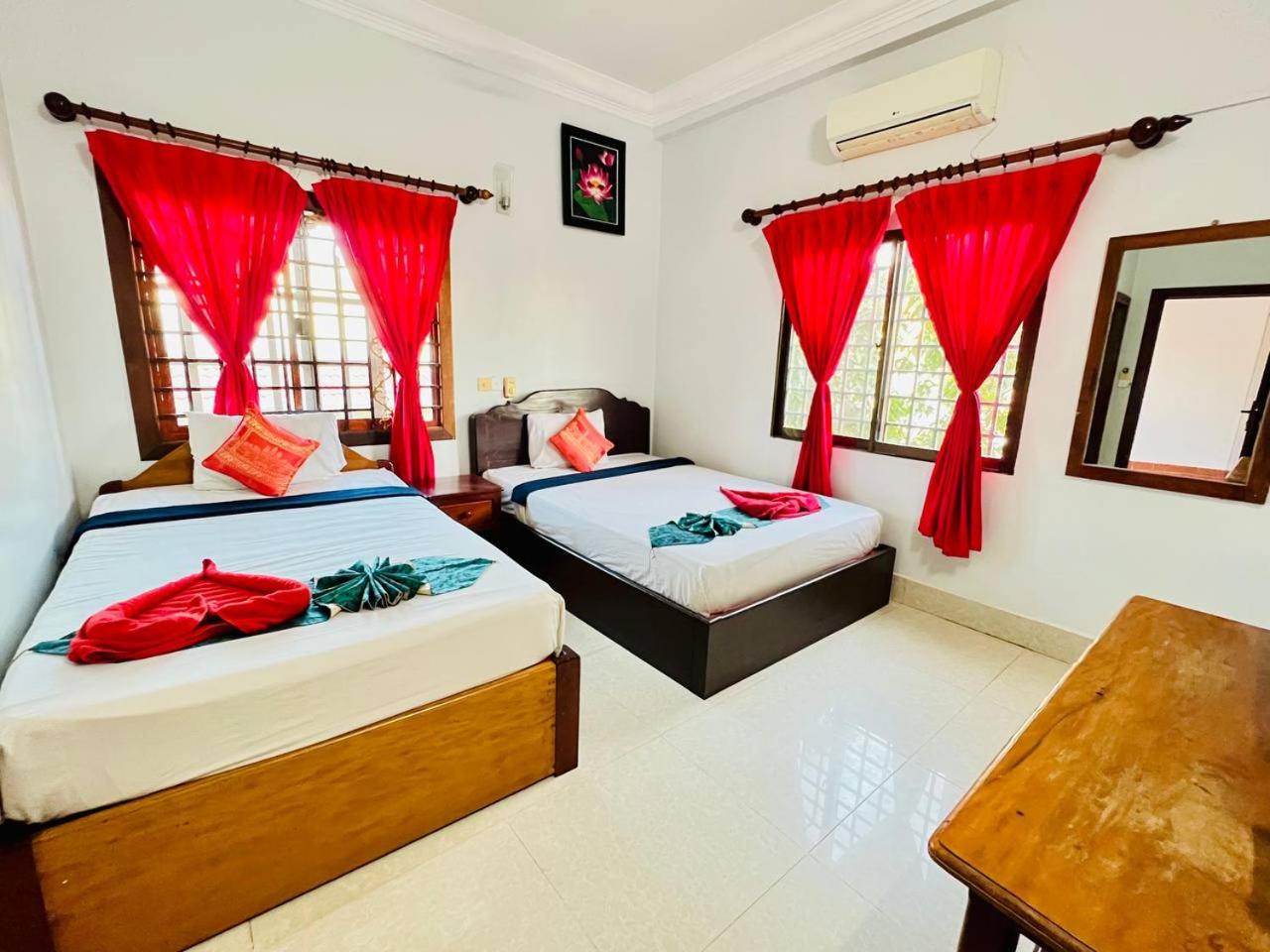 Standard Twin Room with Fan - Photo 3