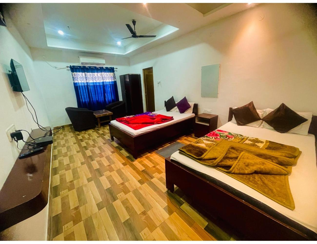Deluxe Room - Photo 5