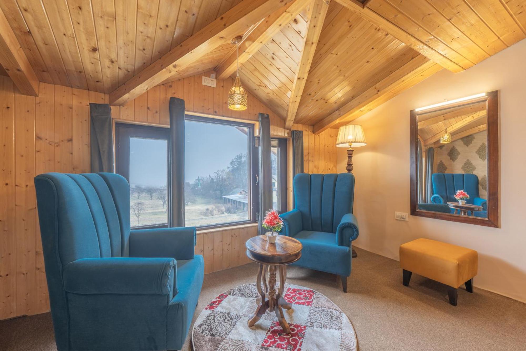 Superior King Room - Photo 8