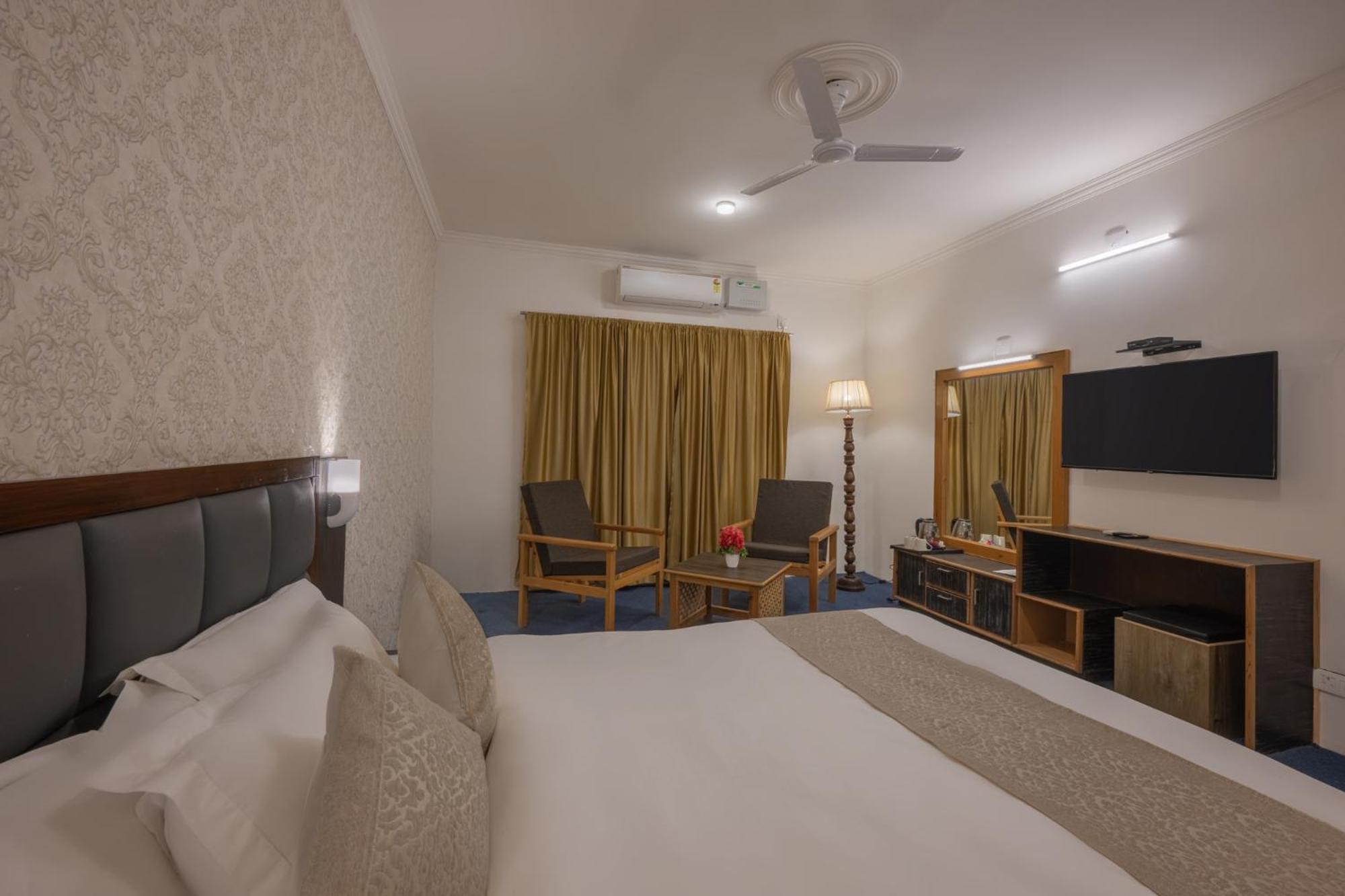 Double Room with Garden View - Photo 4