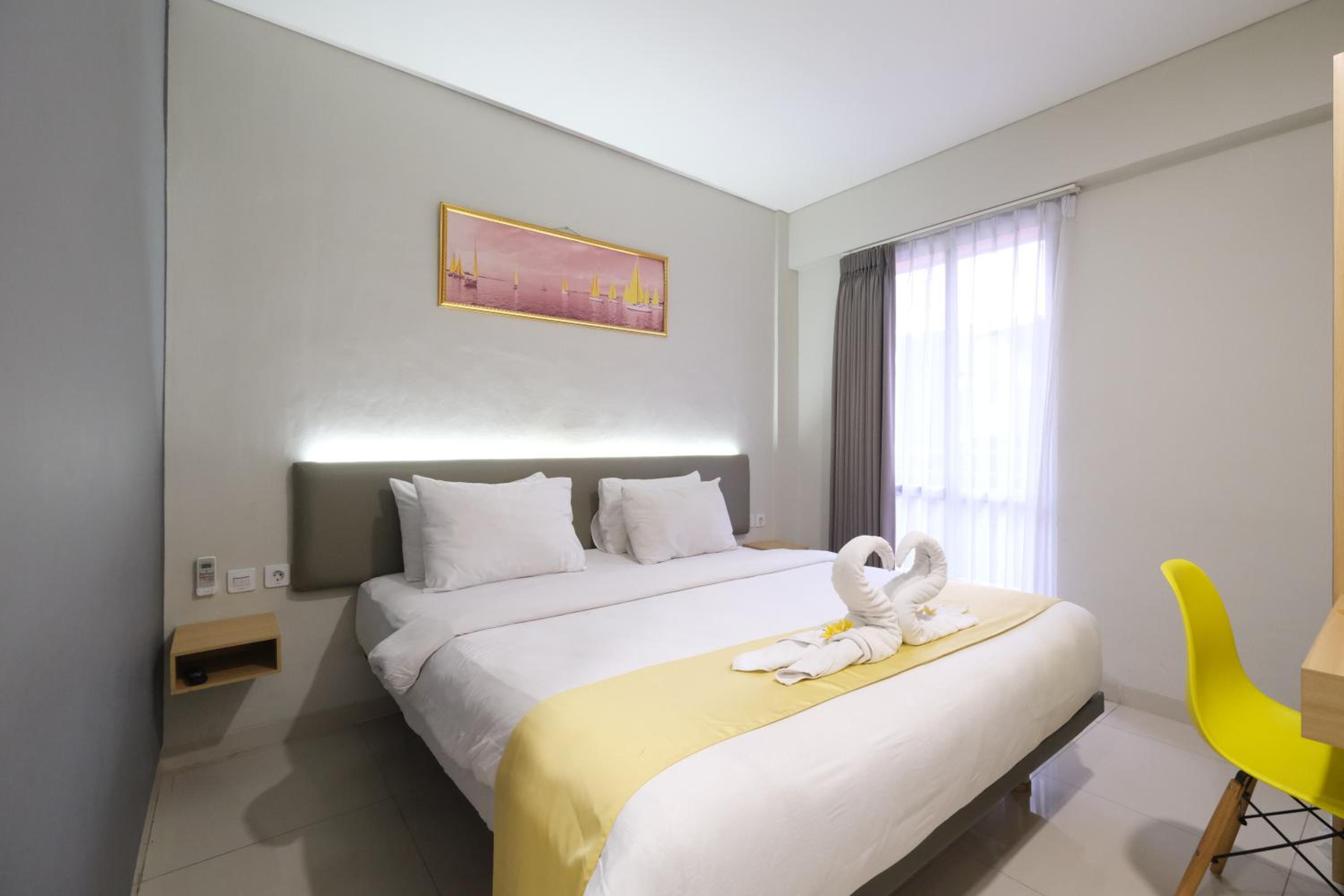 Deluxe King Room - Photo 4