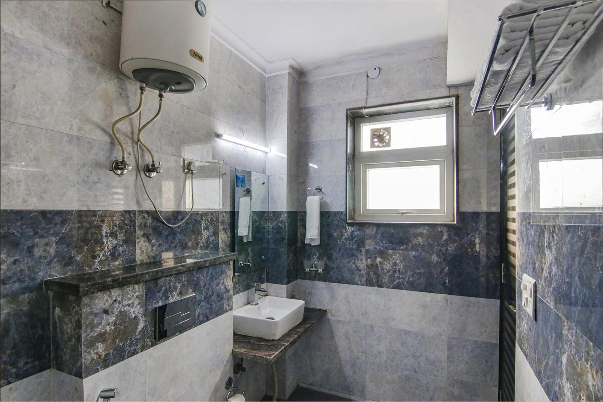 King Room With Balcony photo 3