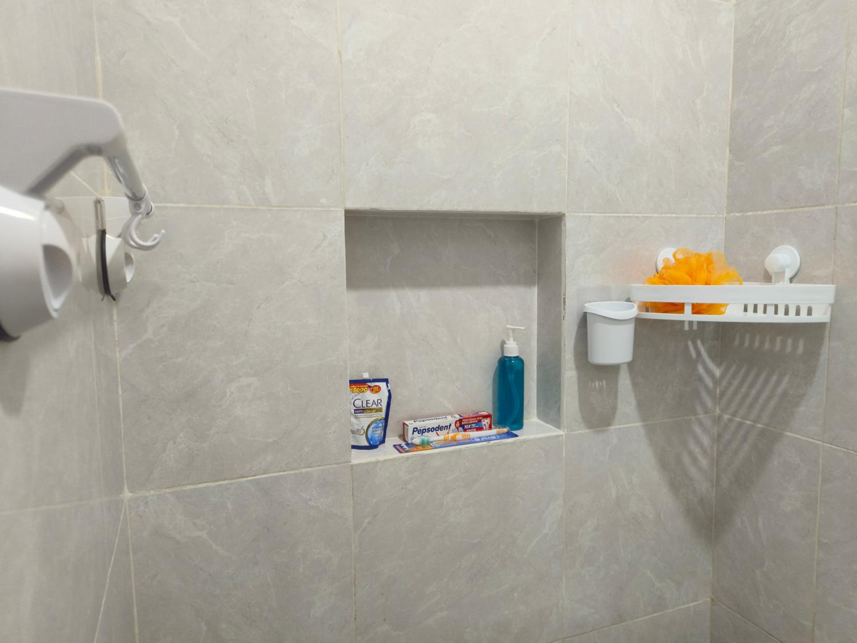 Double Room - Photo 8