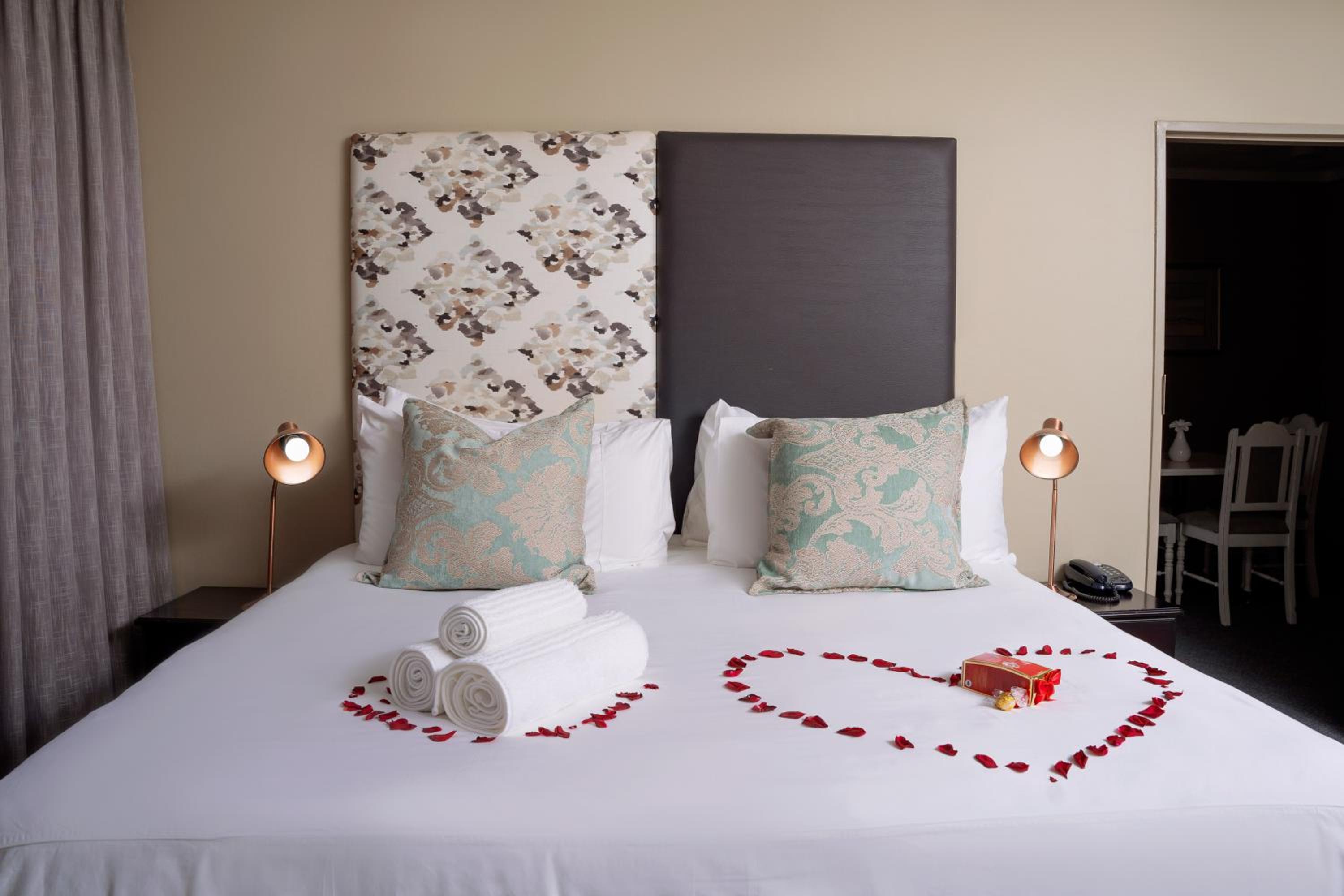 Standard Suite Room - Photo 6
