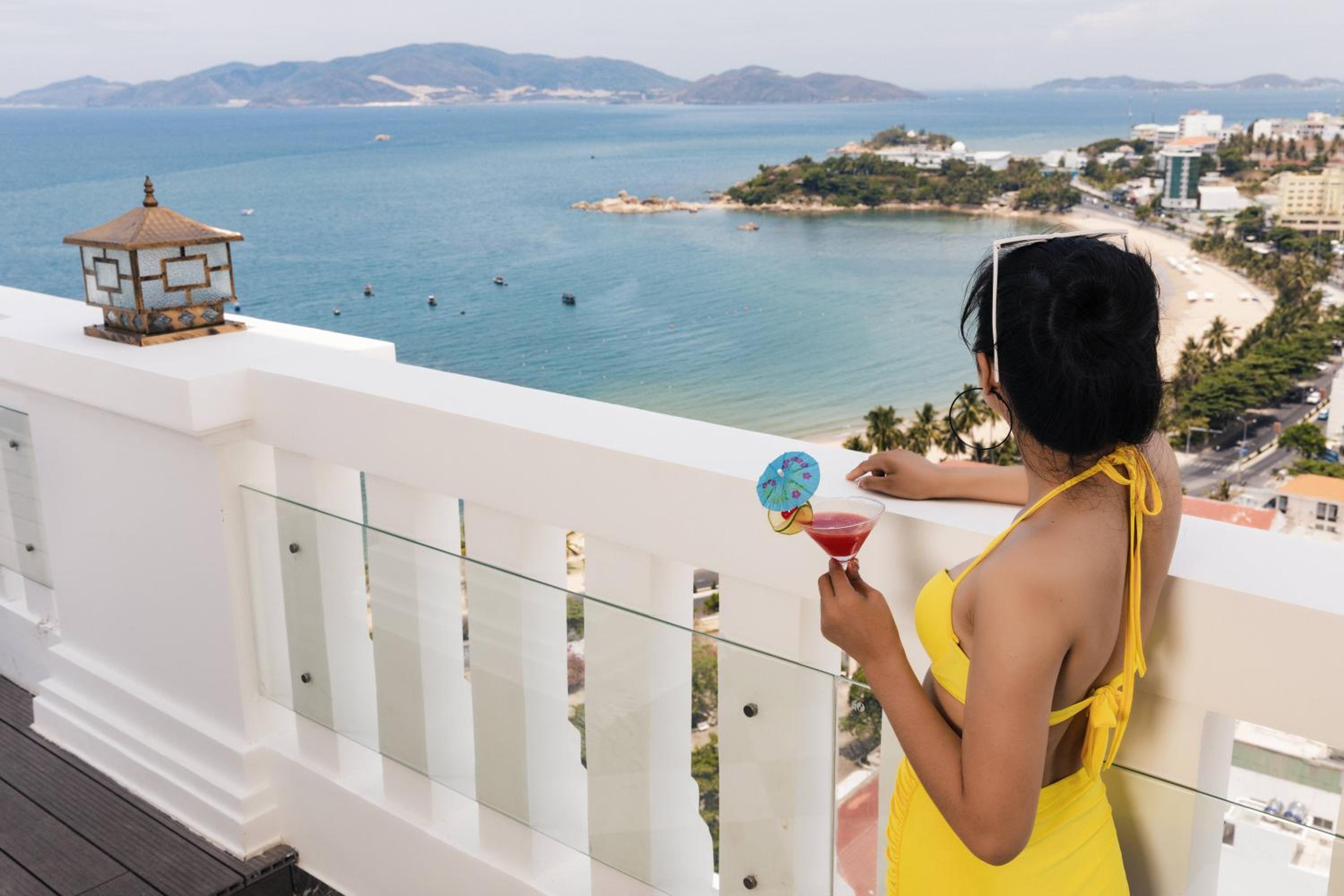 King Suite with Ocean View - Photo 8