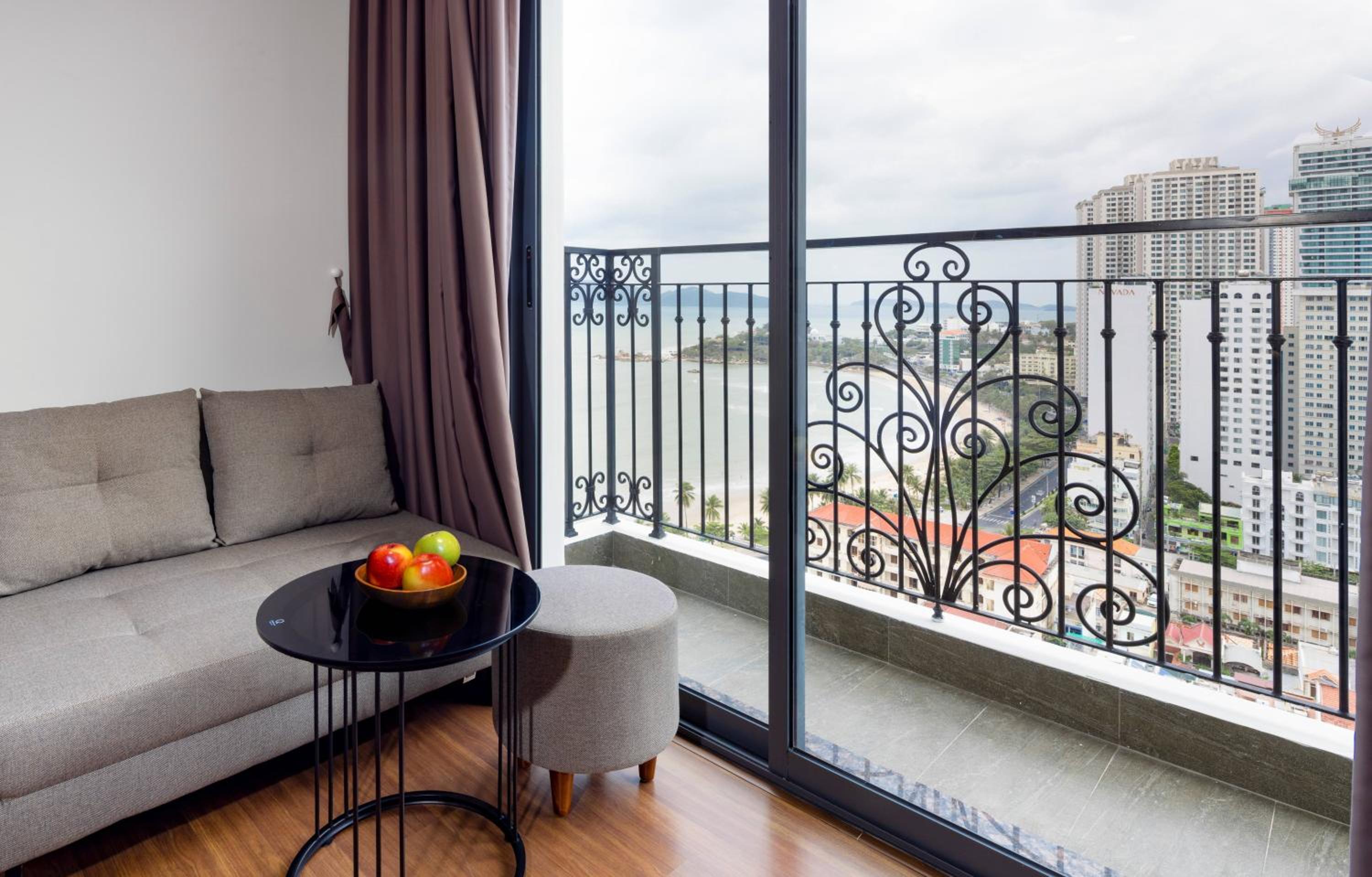 King Suite with Ocean View - Photo 4