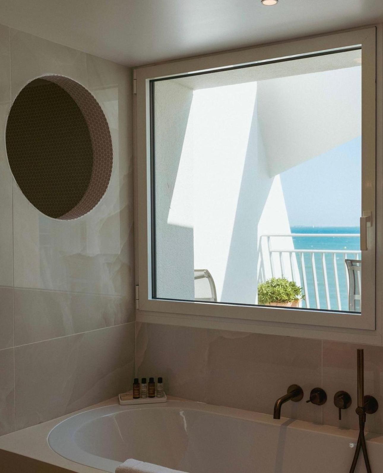 Suite with Terrace - Photo 4
