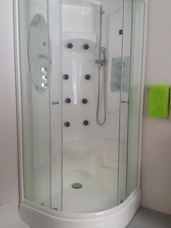 Standard Twin Room with Shared Bathroom photo 3