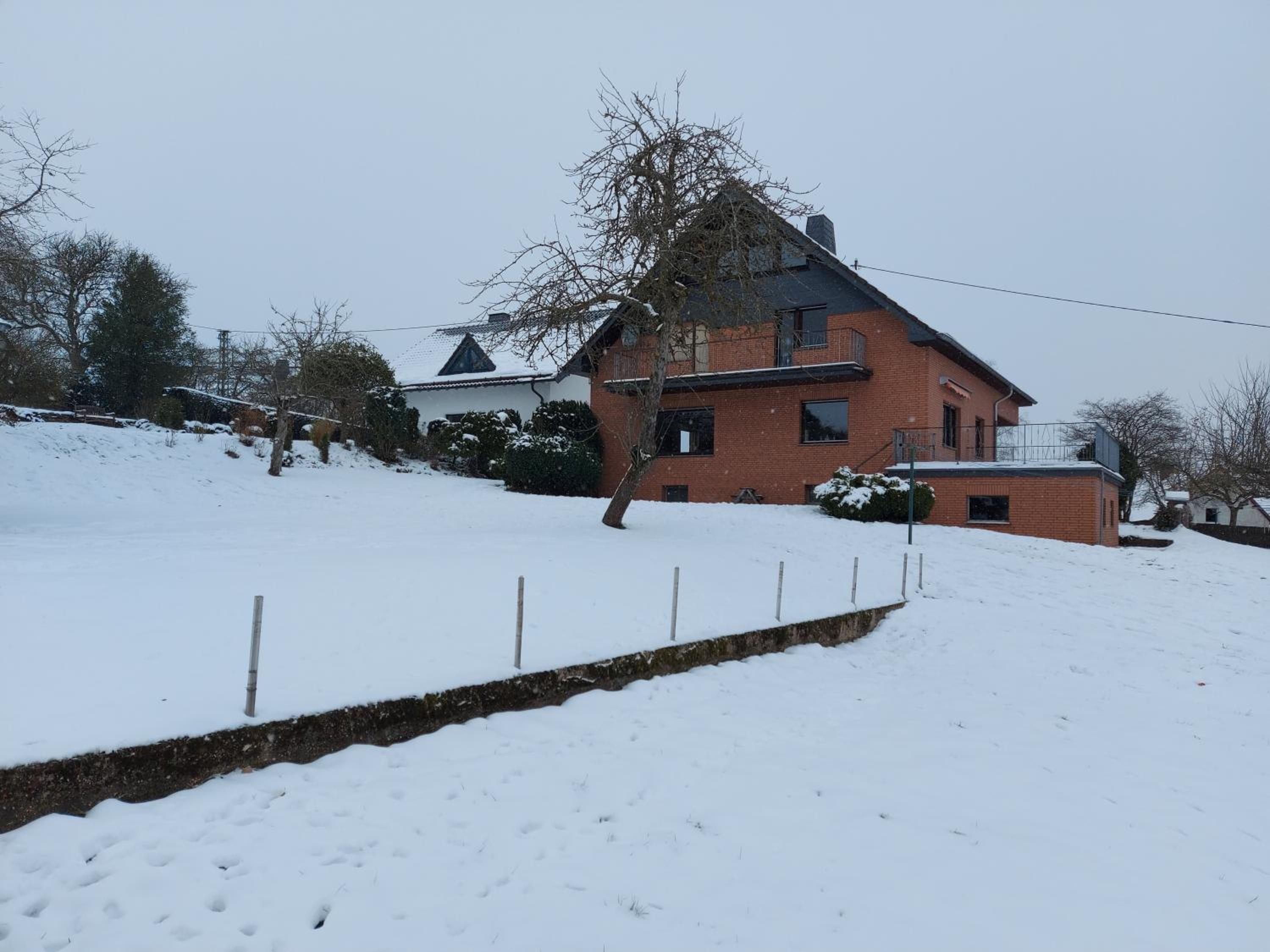 Four-Bedroom House photo 2