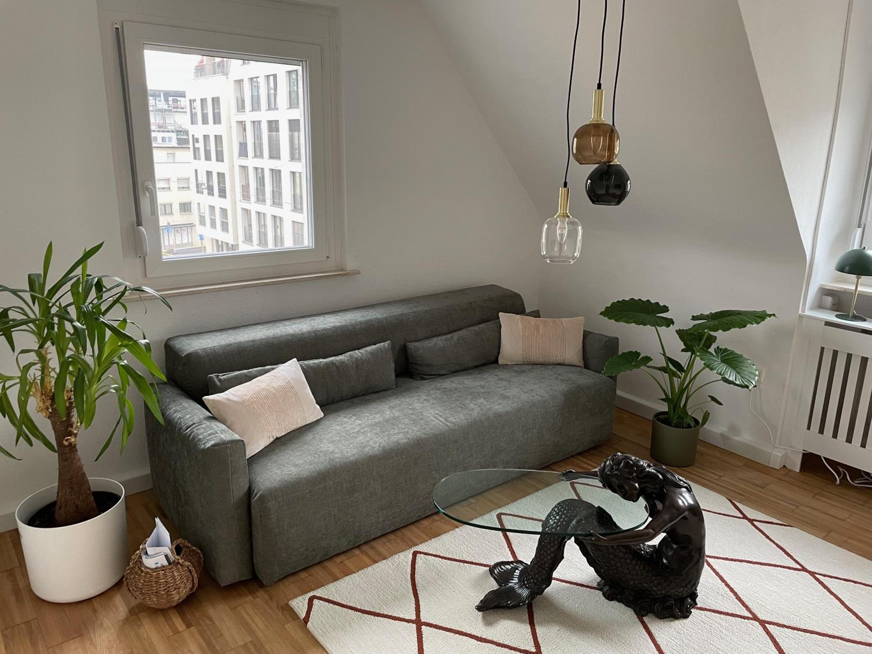 One-Bedroom Apartment photo 1