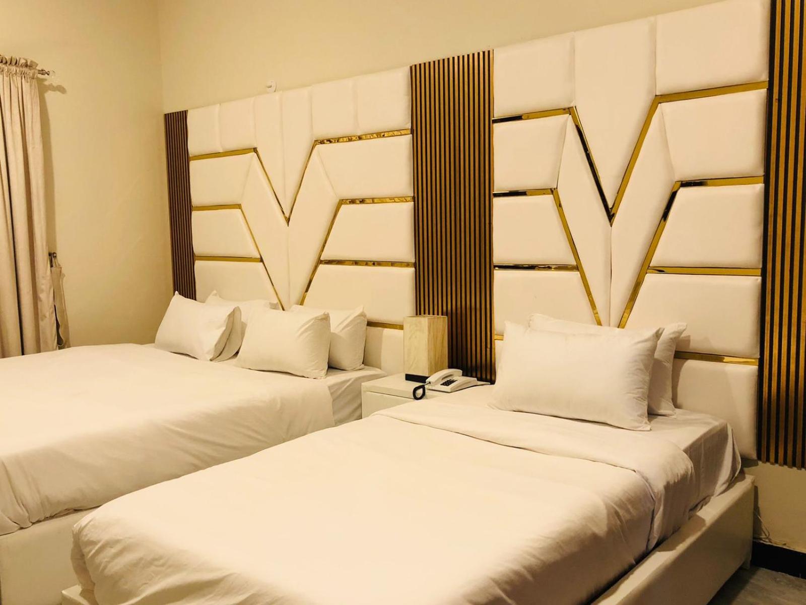 Luxury Triple Room photo 1