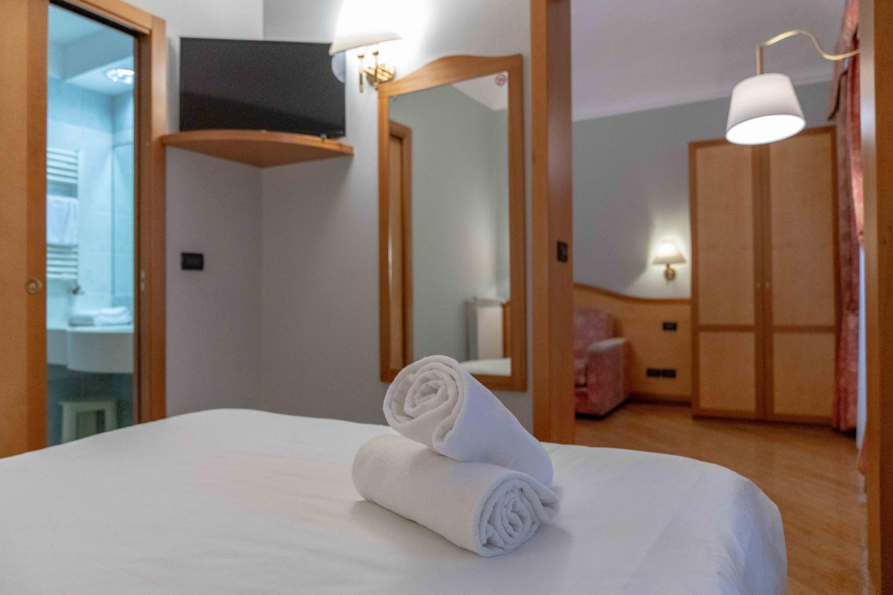 Triple Room - Photo 7