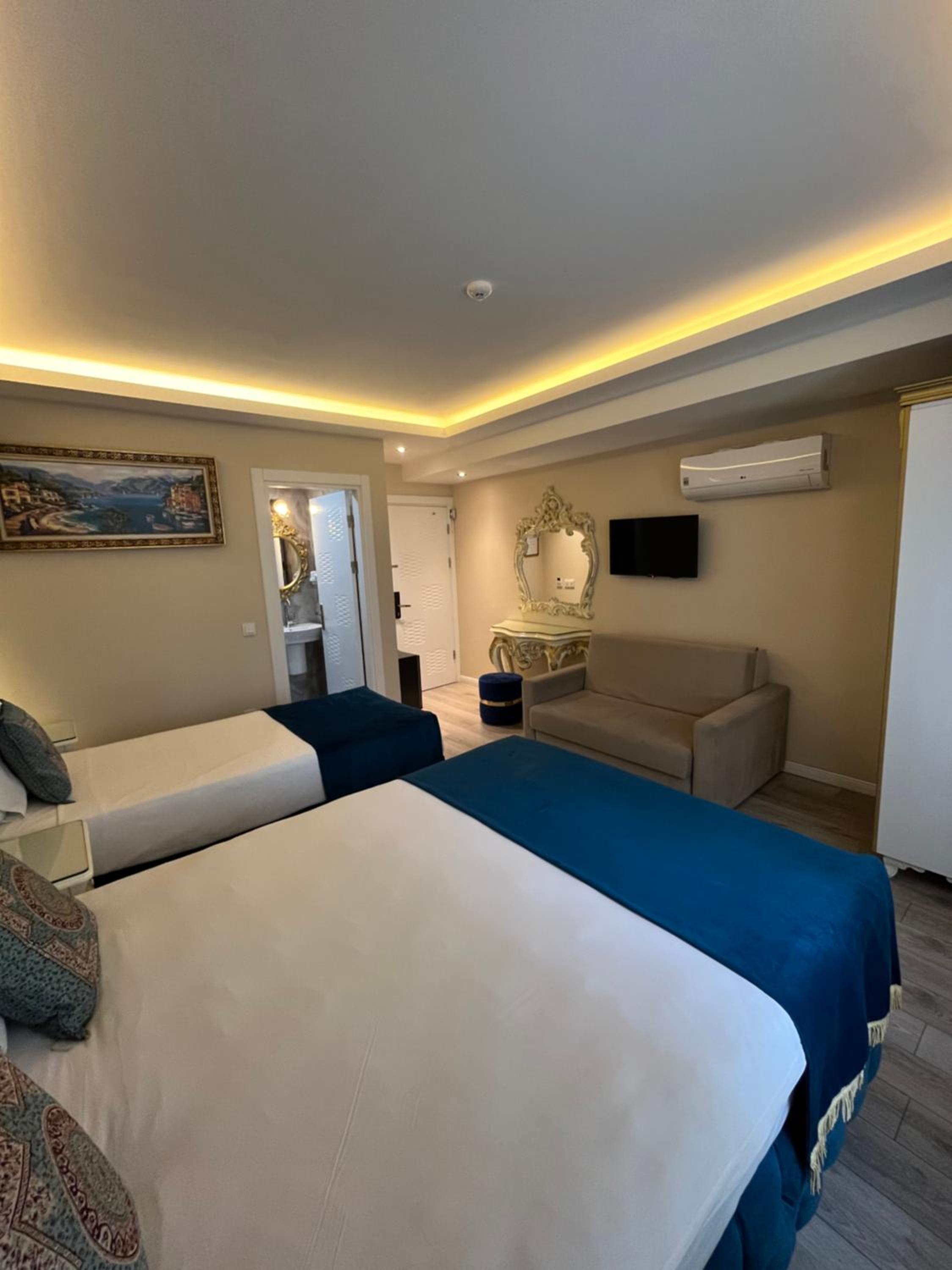Standard Quadruple Room photo 2