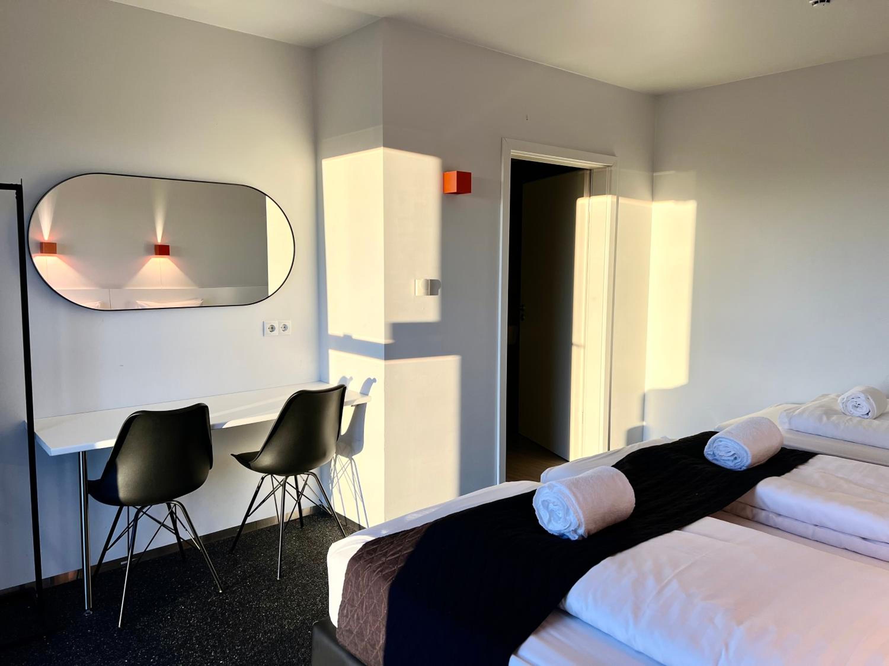 Triple Room with Private Bathroom - Photo 3