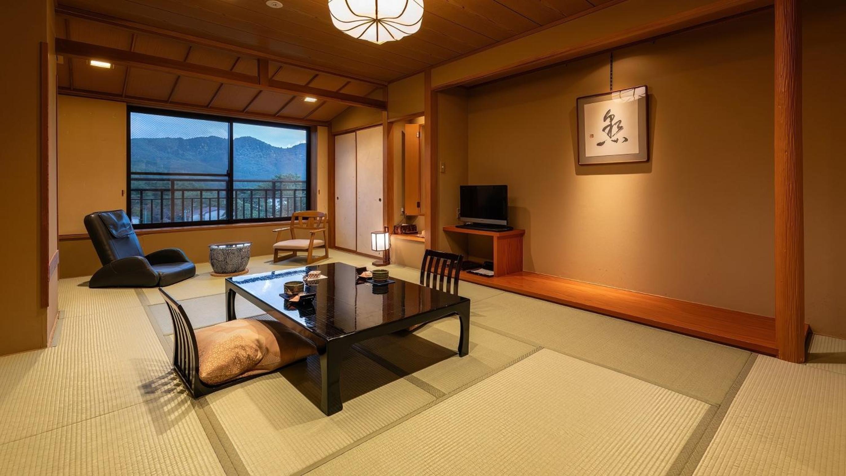 Mountain side Japanese-style room