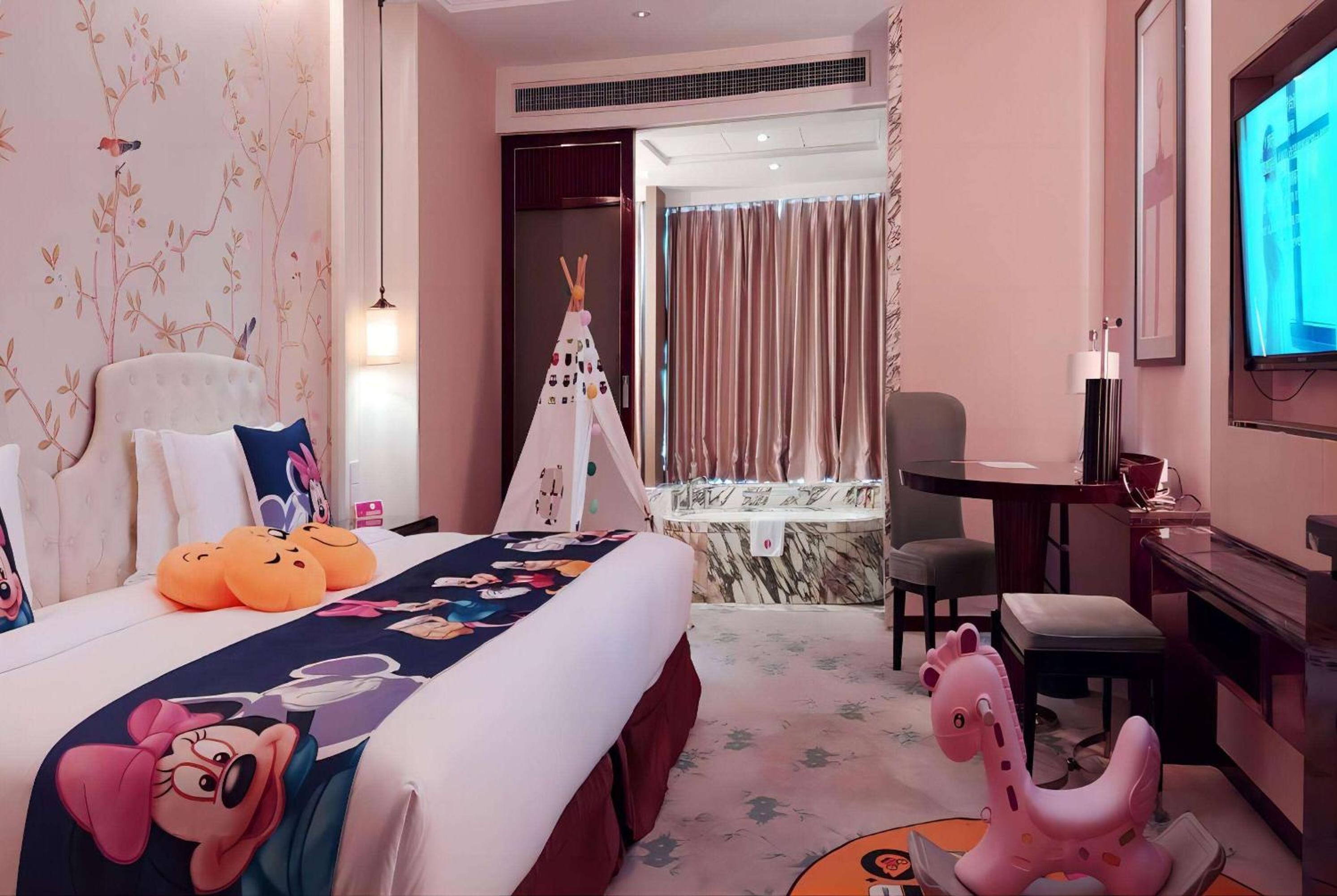 King Room - Non-Smoking photo 1