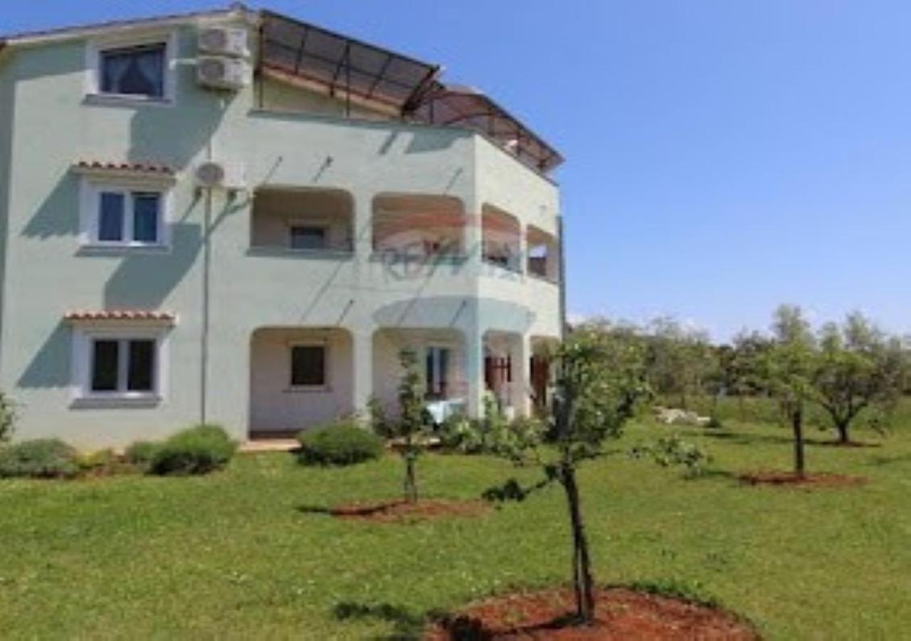 Apartment with Garden View photo 2