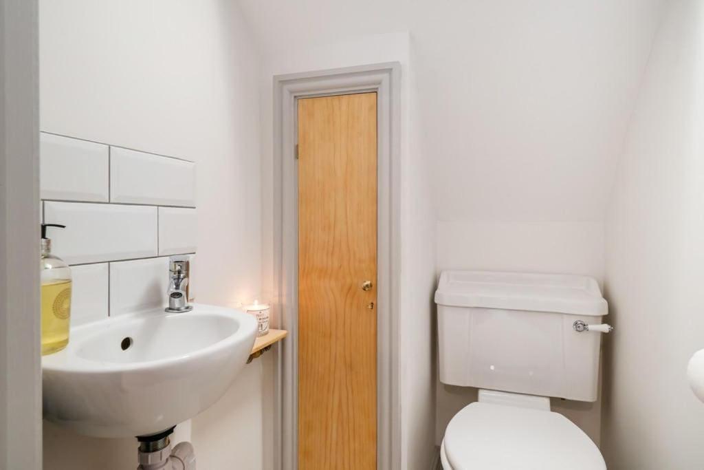 Two-Bedroom House photo 2