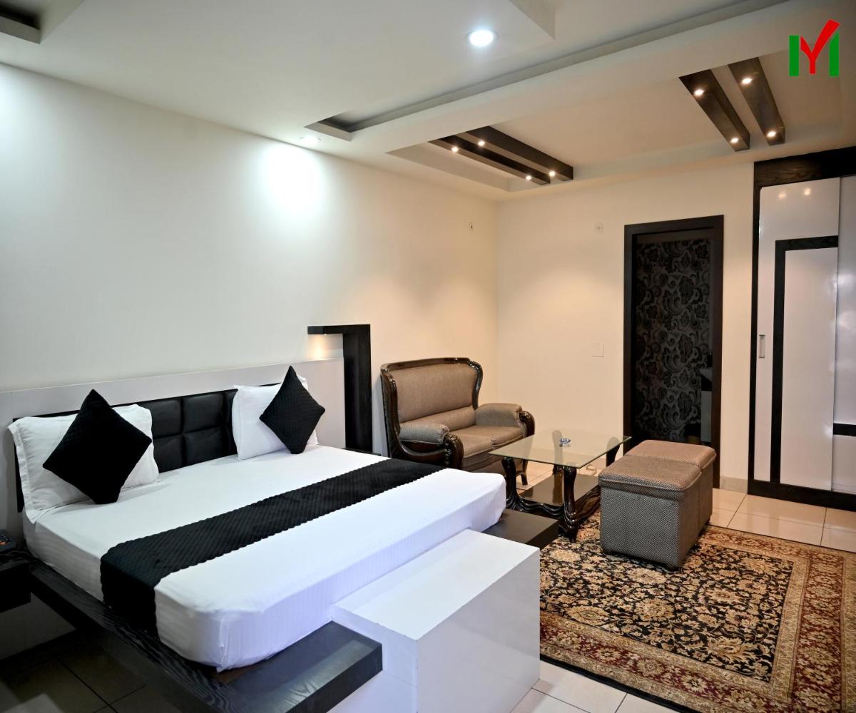 Double Room with Balcony photo 1