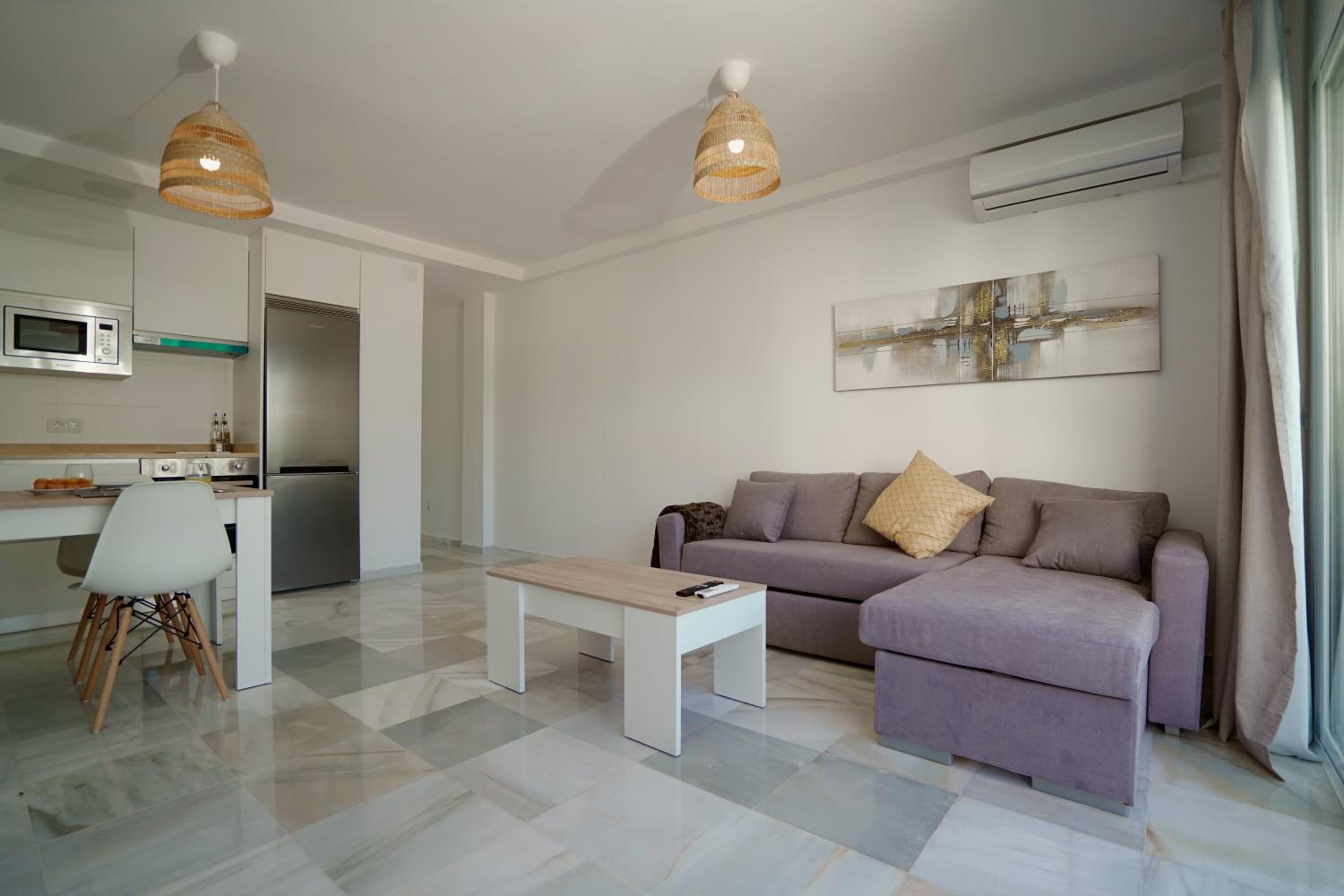 Apartamento con vista a la piscina