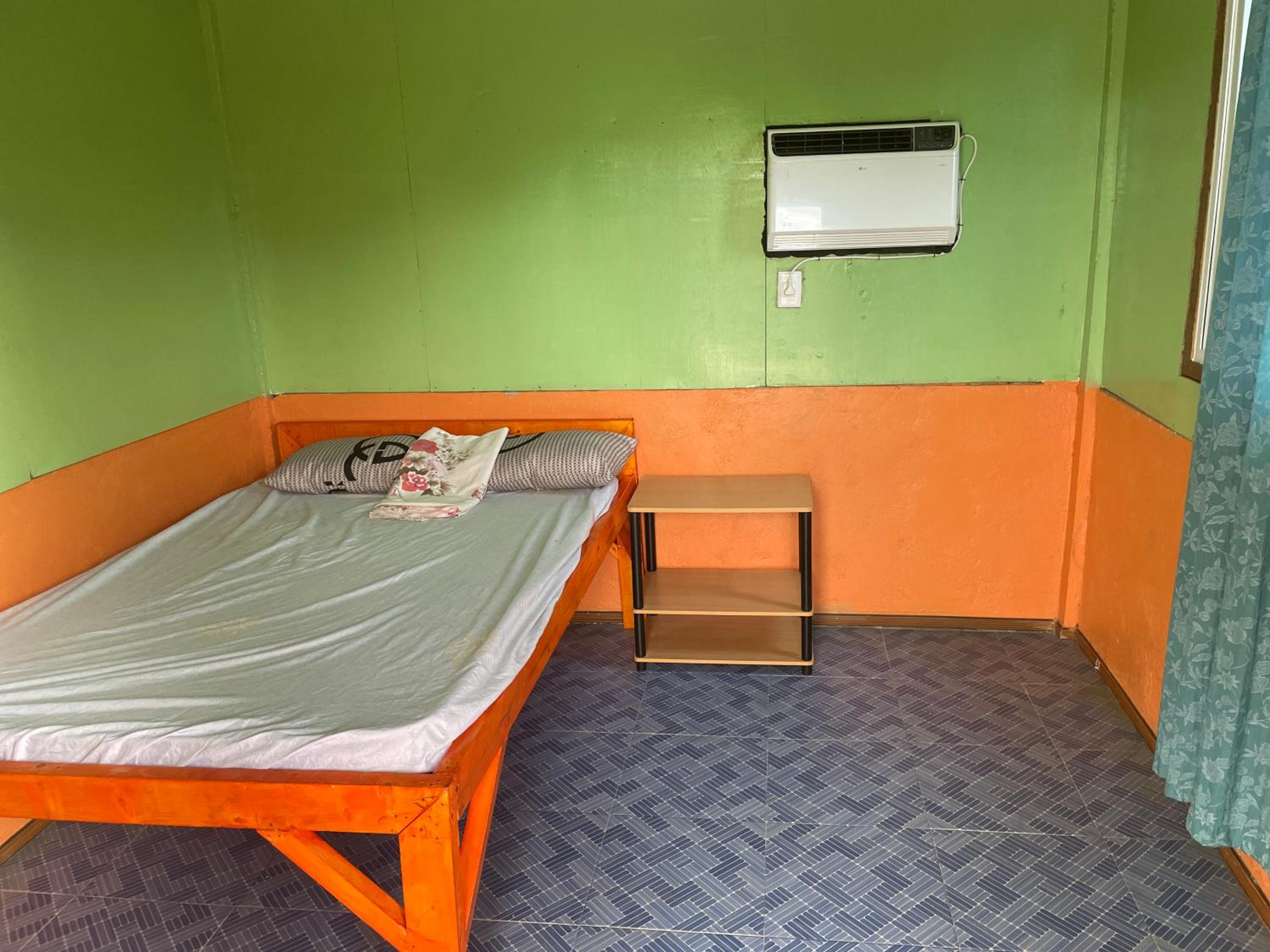 Standard Double Room With Shared Bathroom